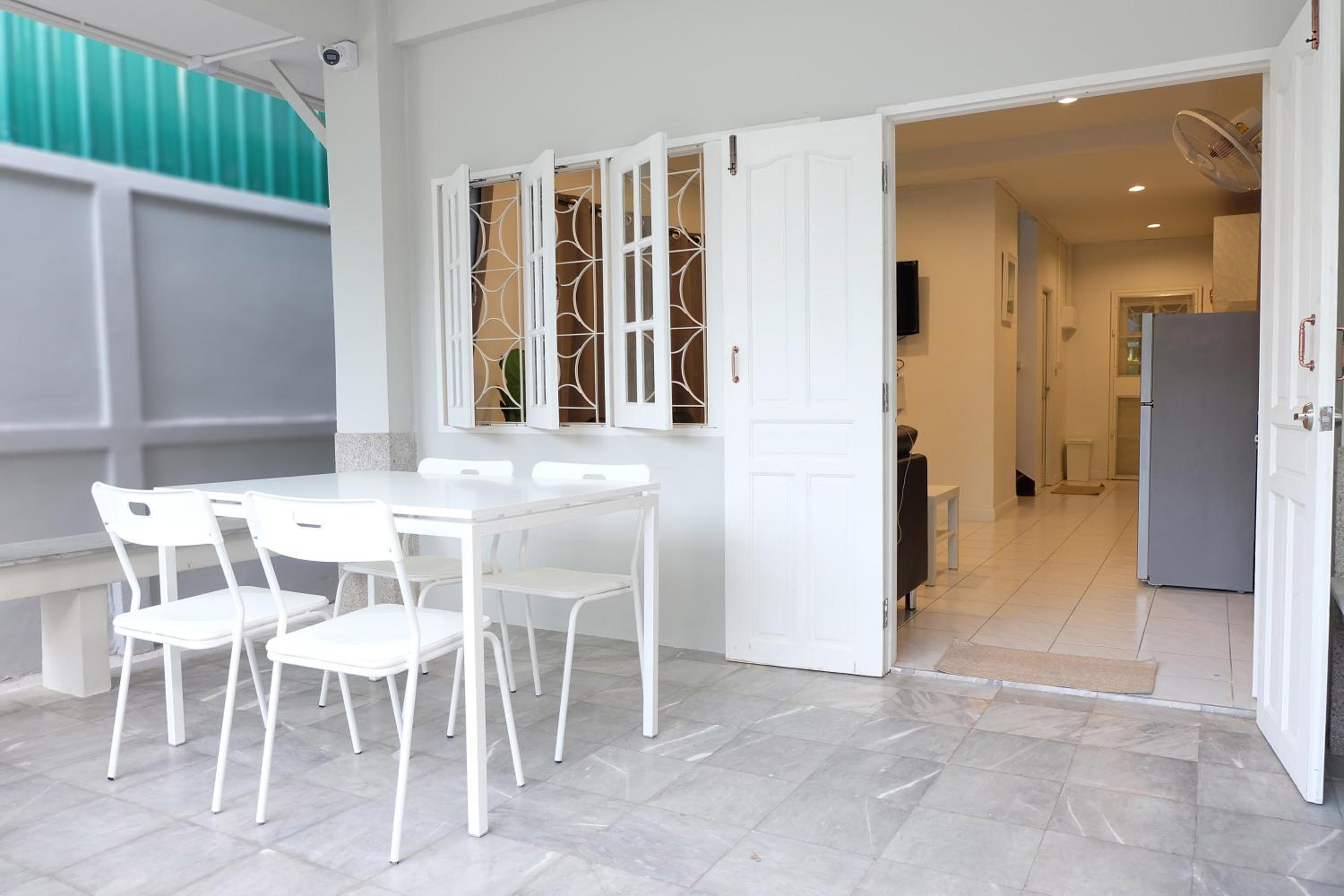 Four-Bedroom House - Photo 34