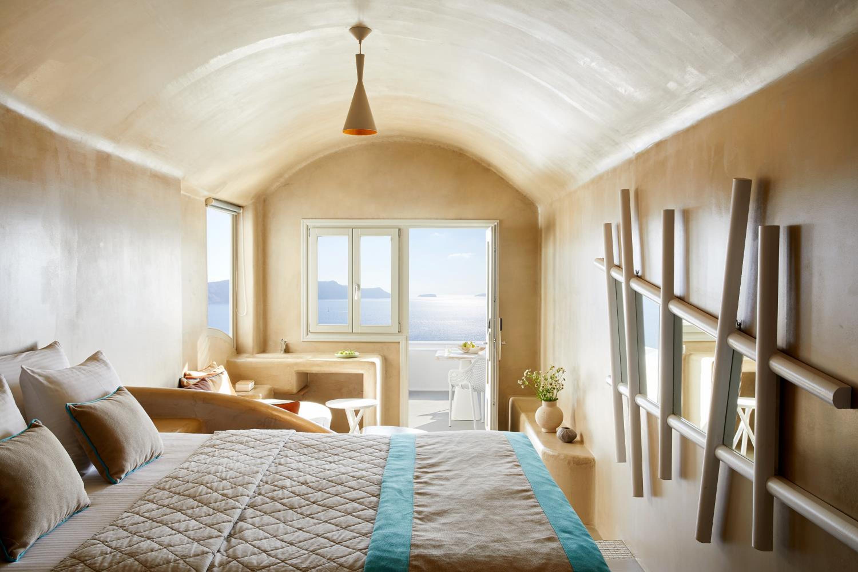 Junior Suite with Outdoor Hot Tub and Caldera View