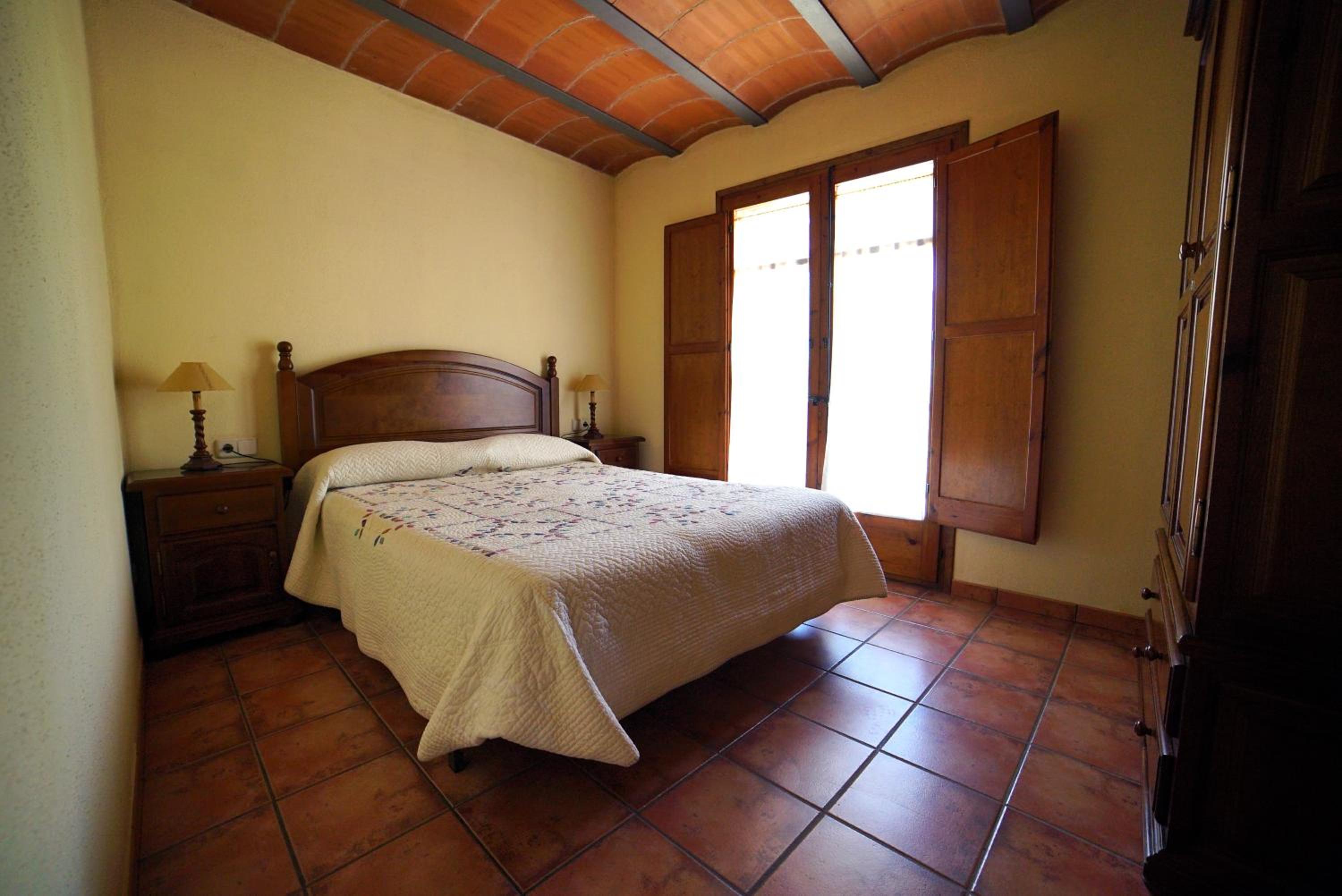 Two-Bedroom Apartment with View photo 3