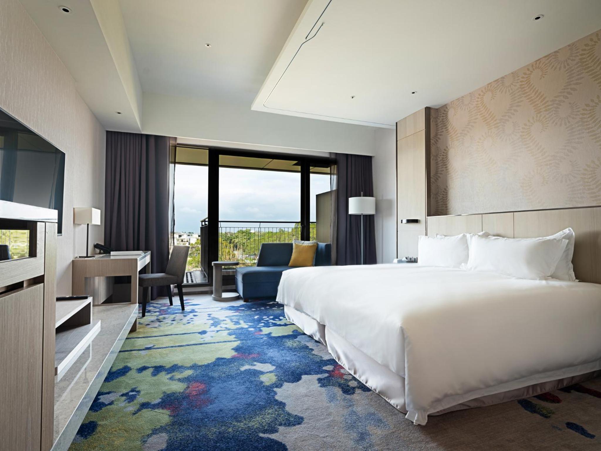 Deluxe Double or Twin Room with Balcony