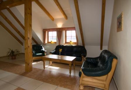 Triple Room with Private Bathroom - Photo 2