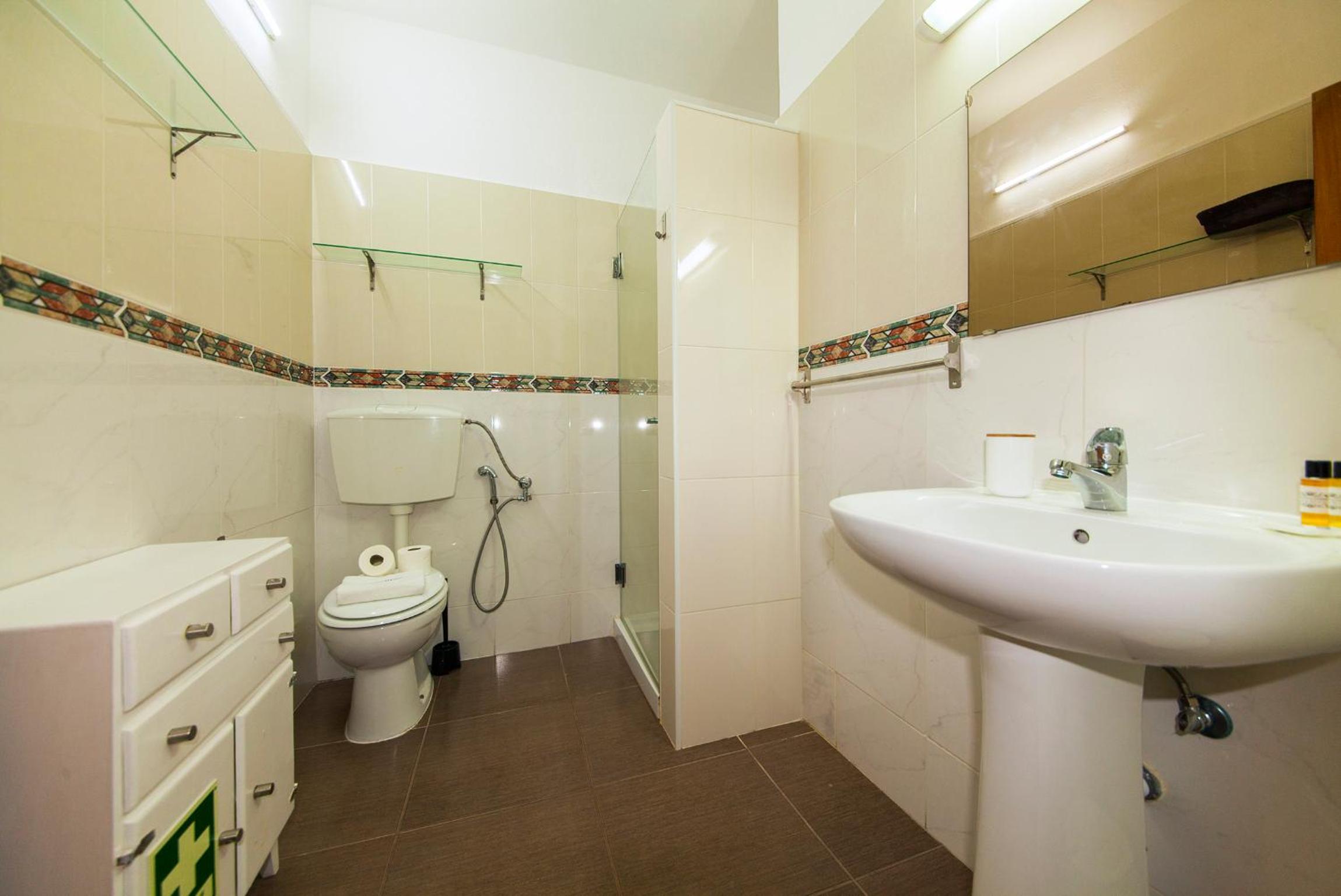 Two-Bedroom Apartment - Photo 20