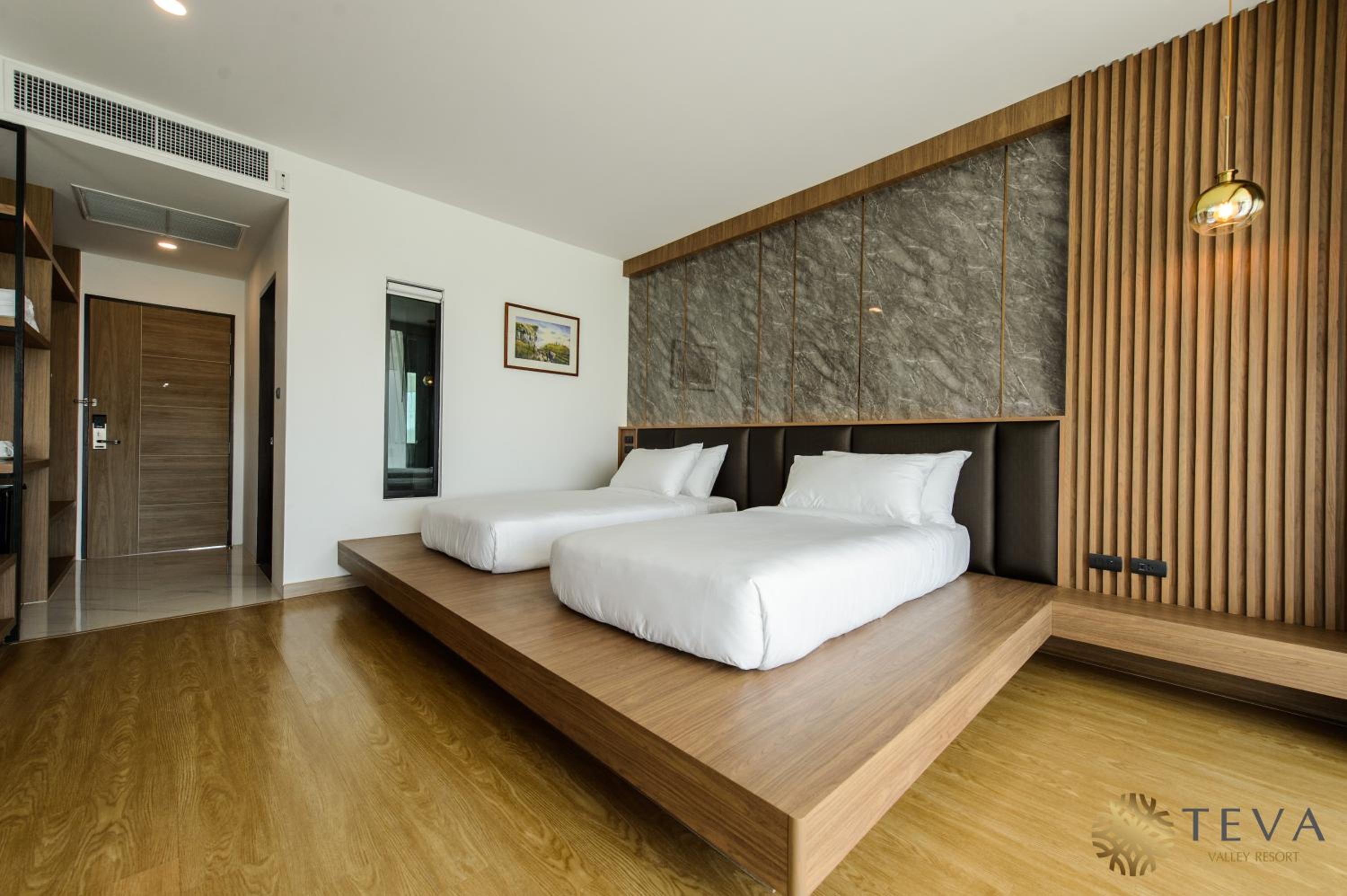Twin Room with Balcony - Photo 1