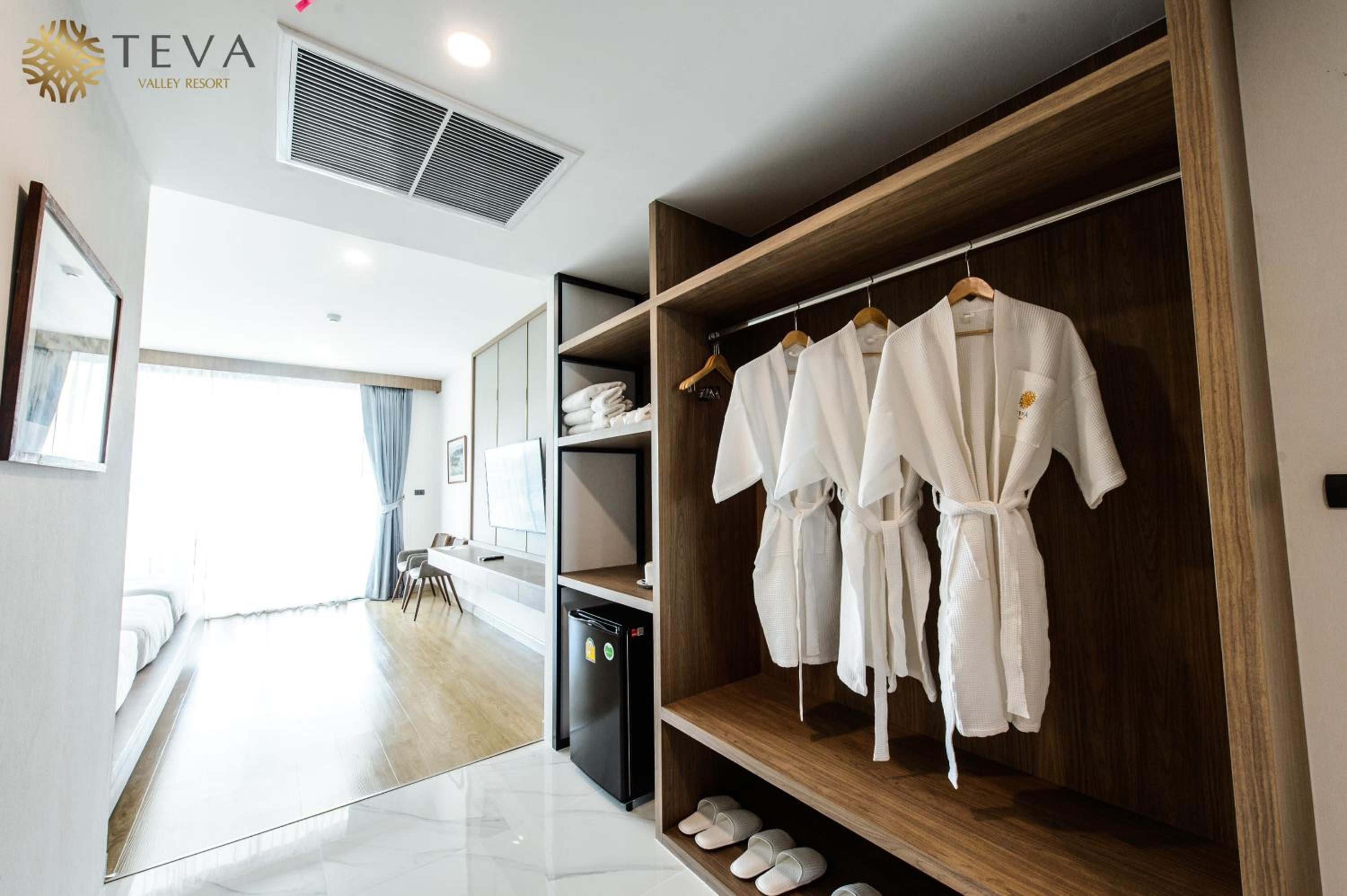 Triple Room with Balcony - Photo 5