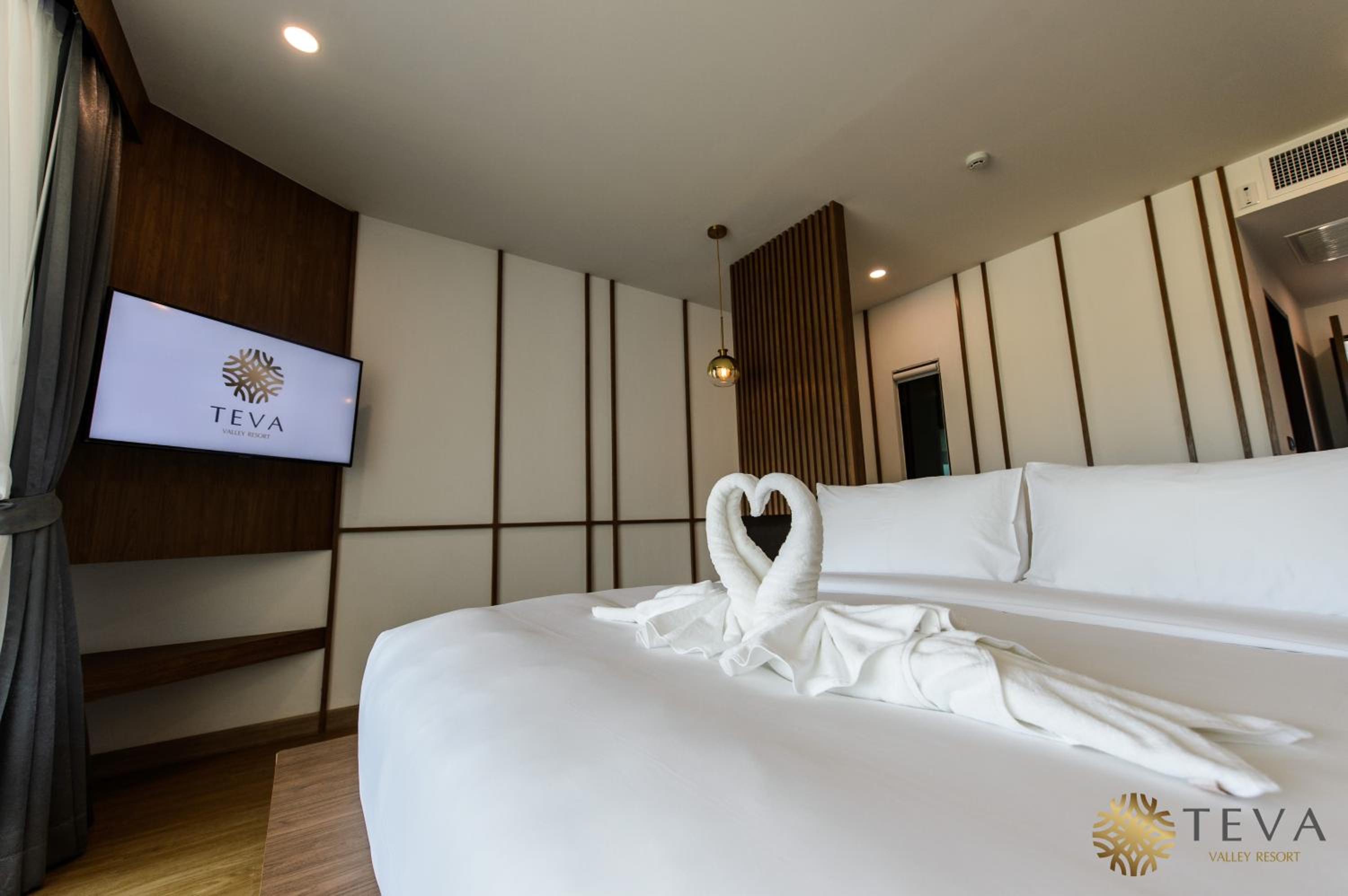 Suite with Mountain View - Photo 1