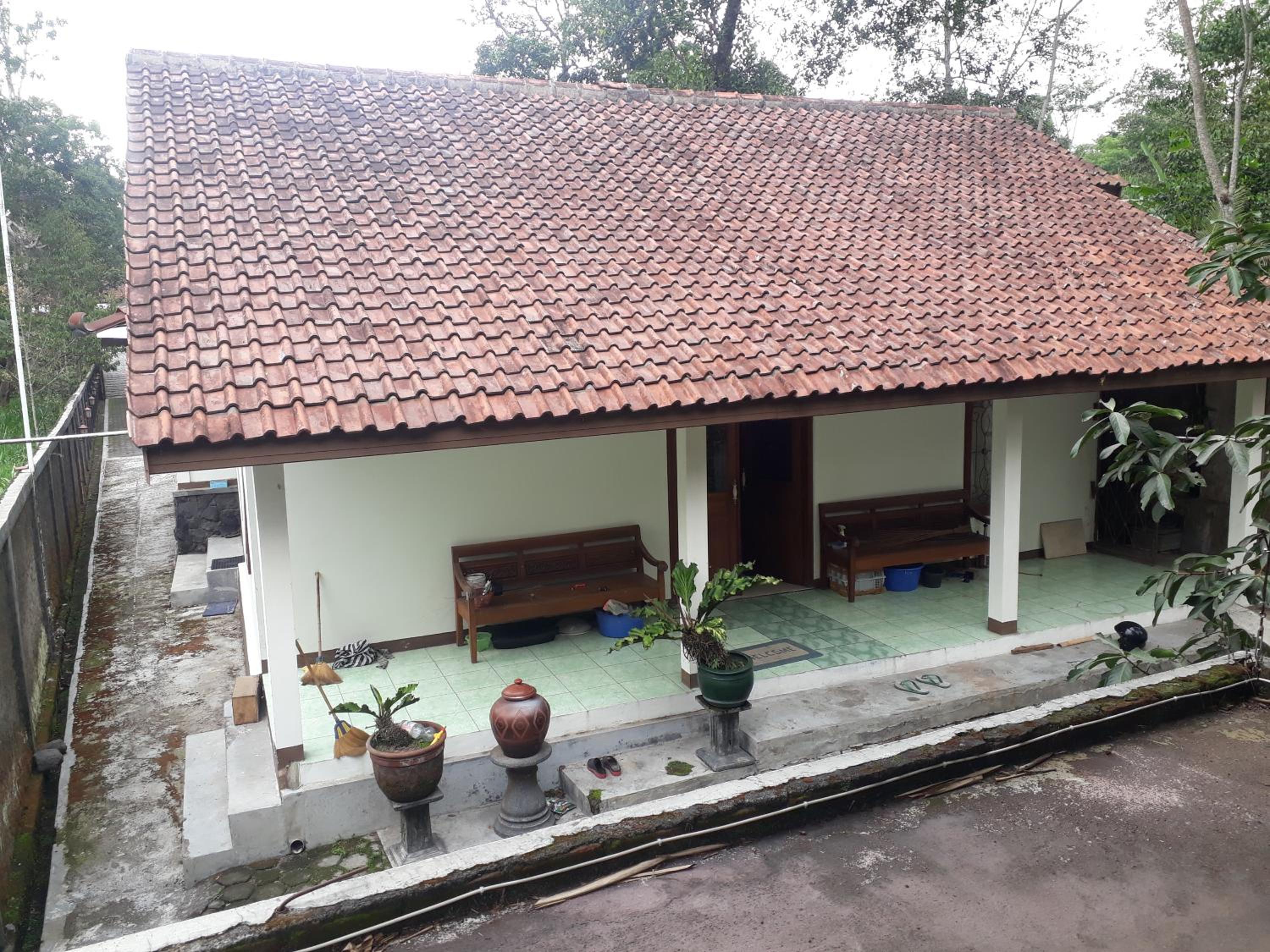 Four-Bedroom House - Photo 19