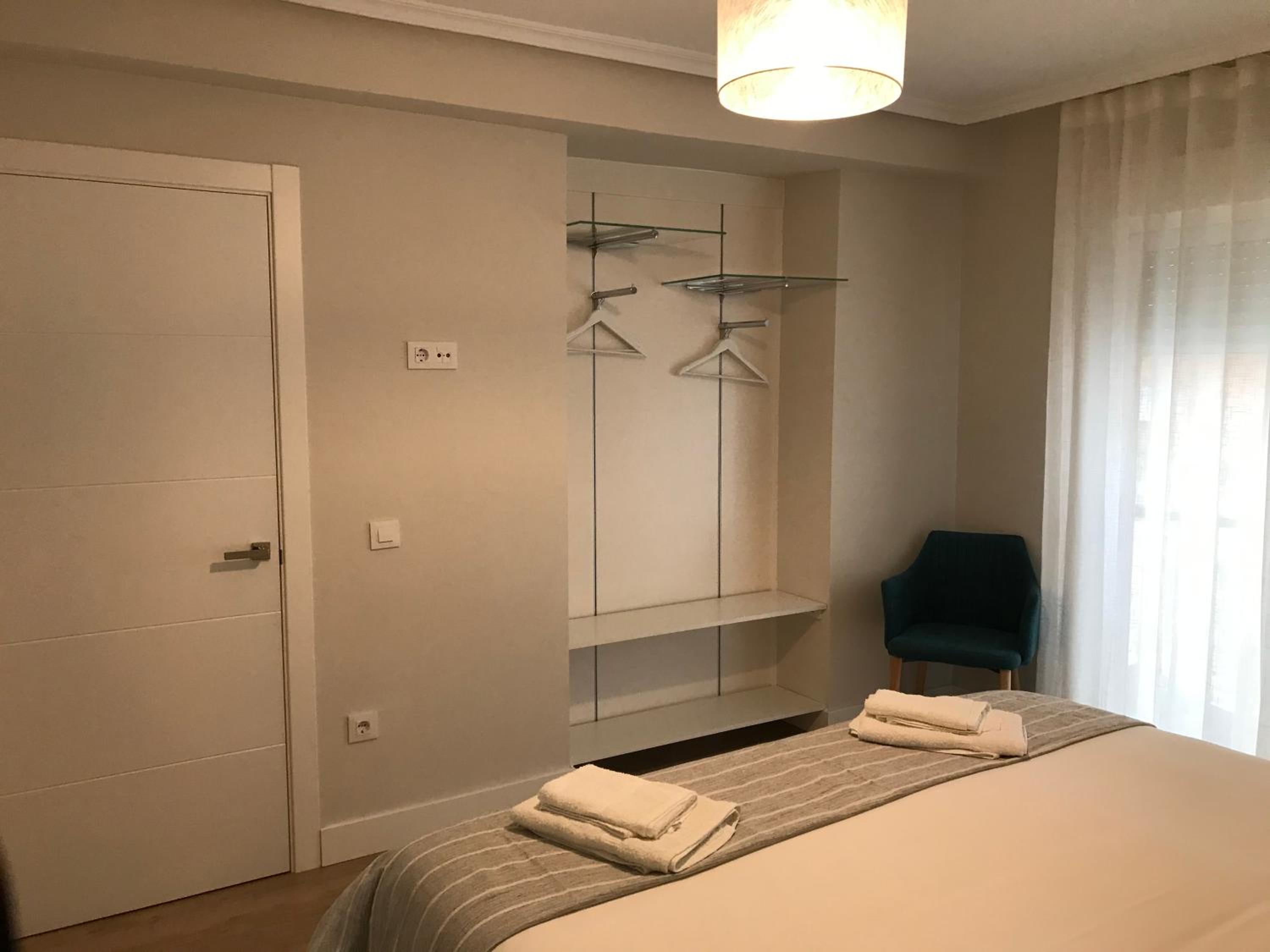 One-Bedroom Apartment photo 2