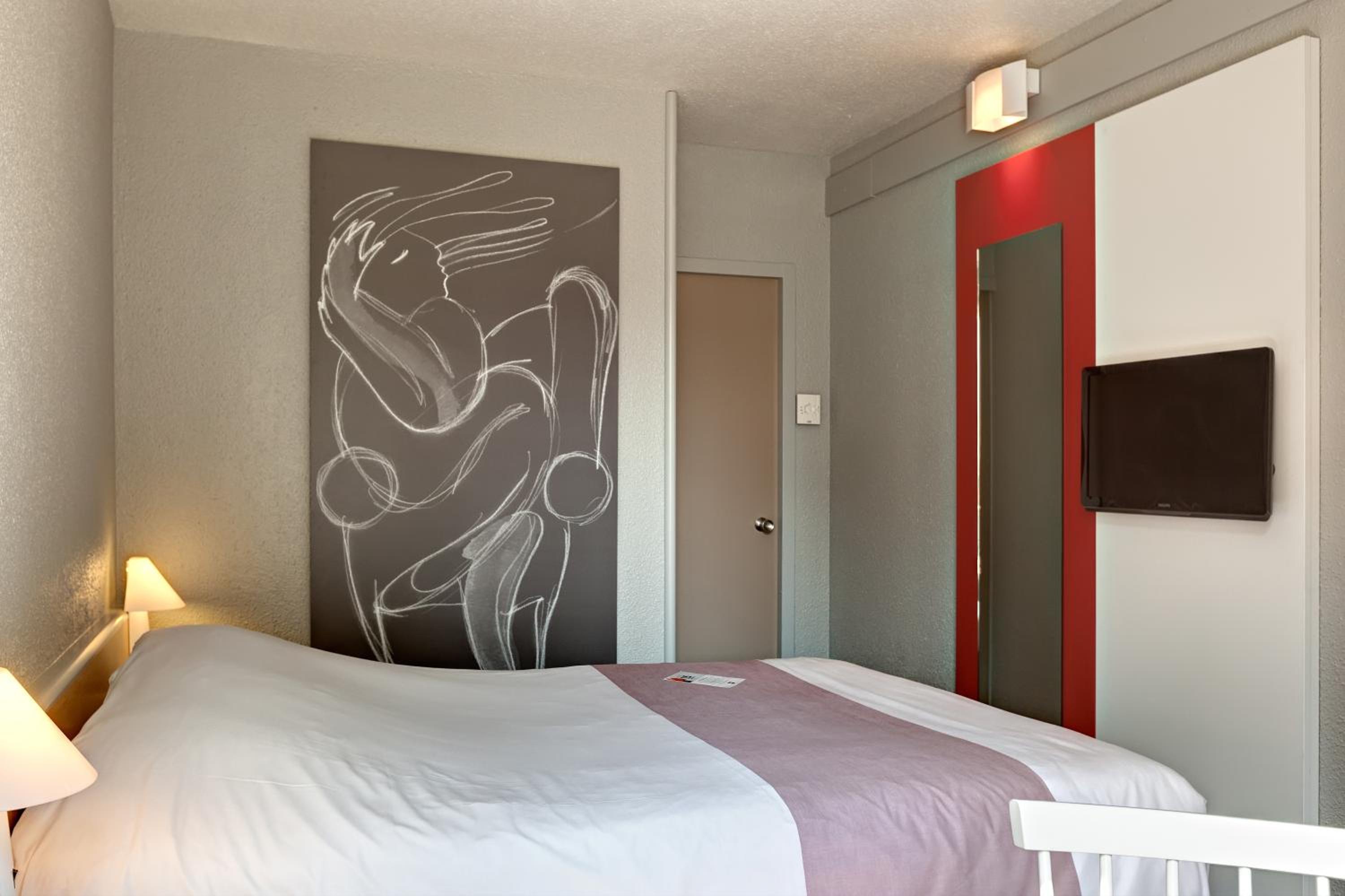 Standard Double Room - Photo 5