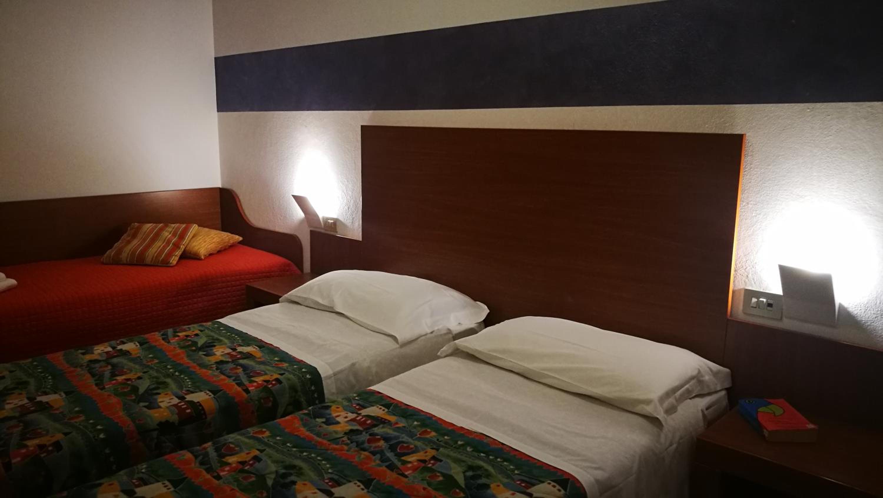 Double Room With Extra Bed photo 1