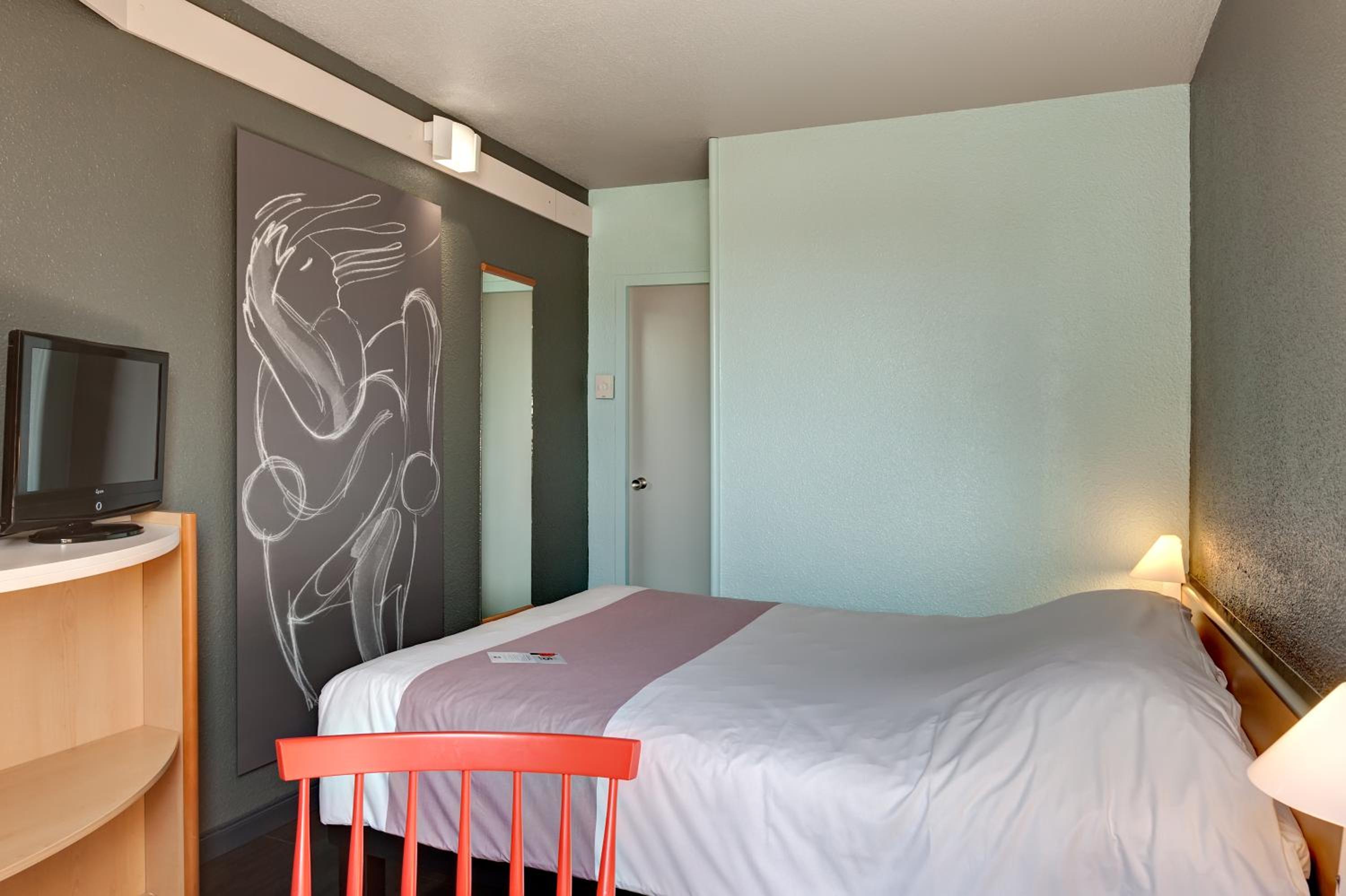 Standard Double Room - Photo 2