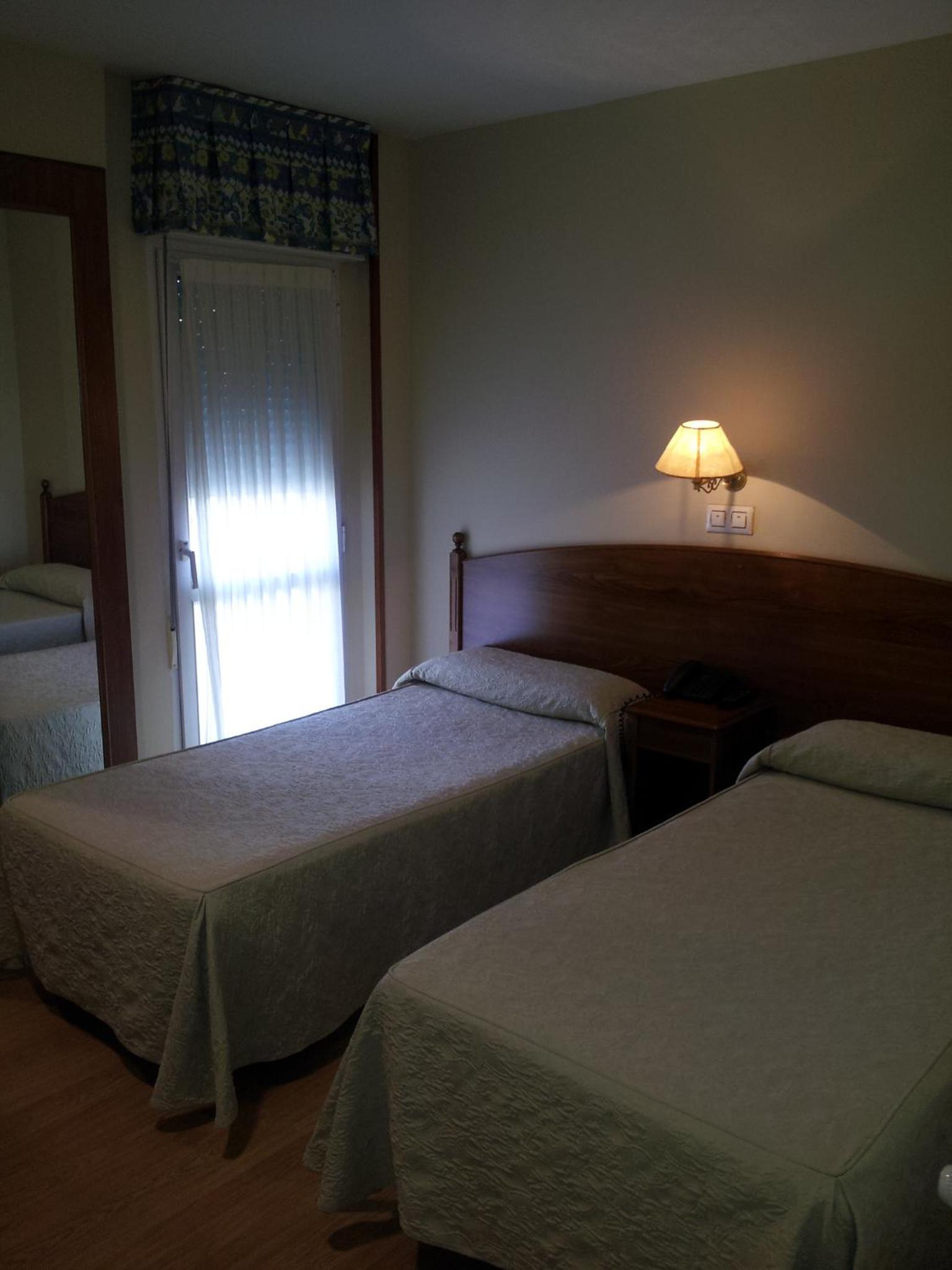 Habitación Doble o con Dos Camas (1-2 Adultos)