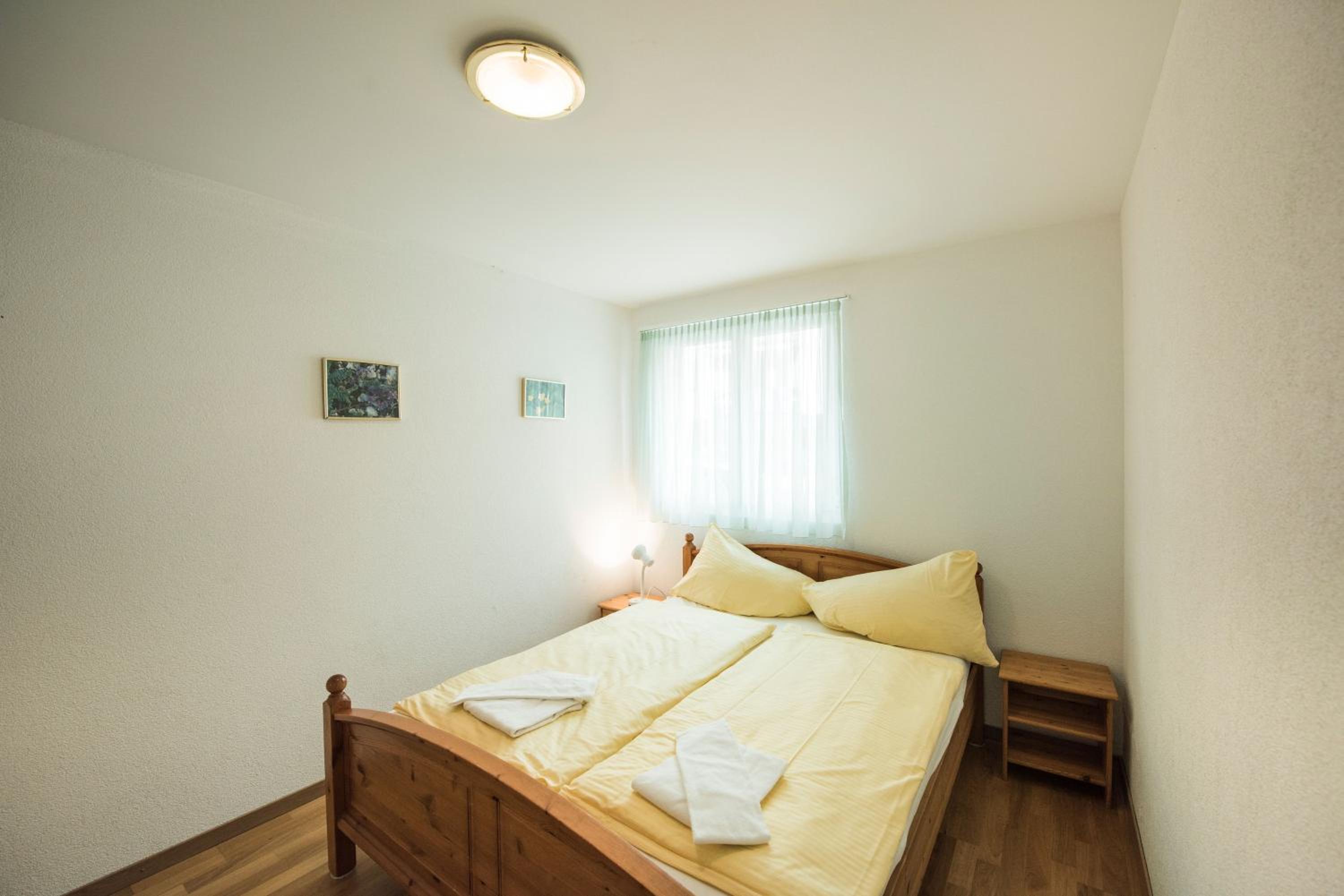 Two-Bedroom Apartment with Mountain View photo 3