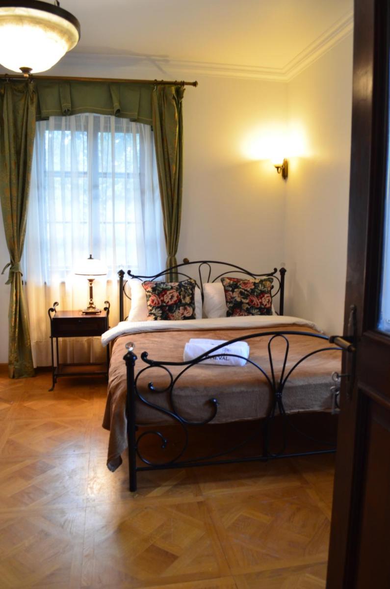 Apartment - Photo 2