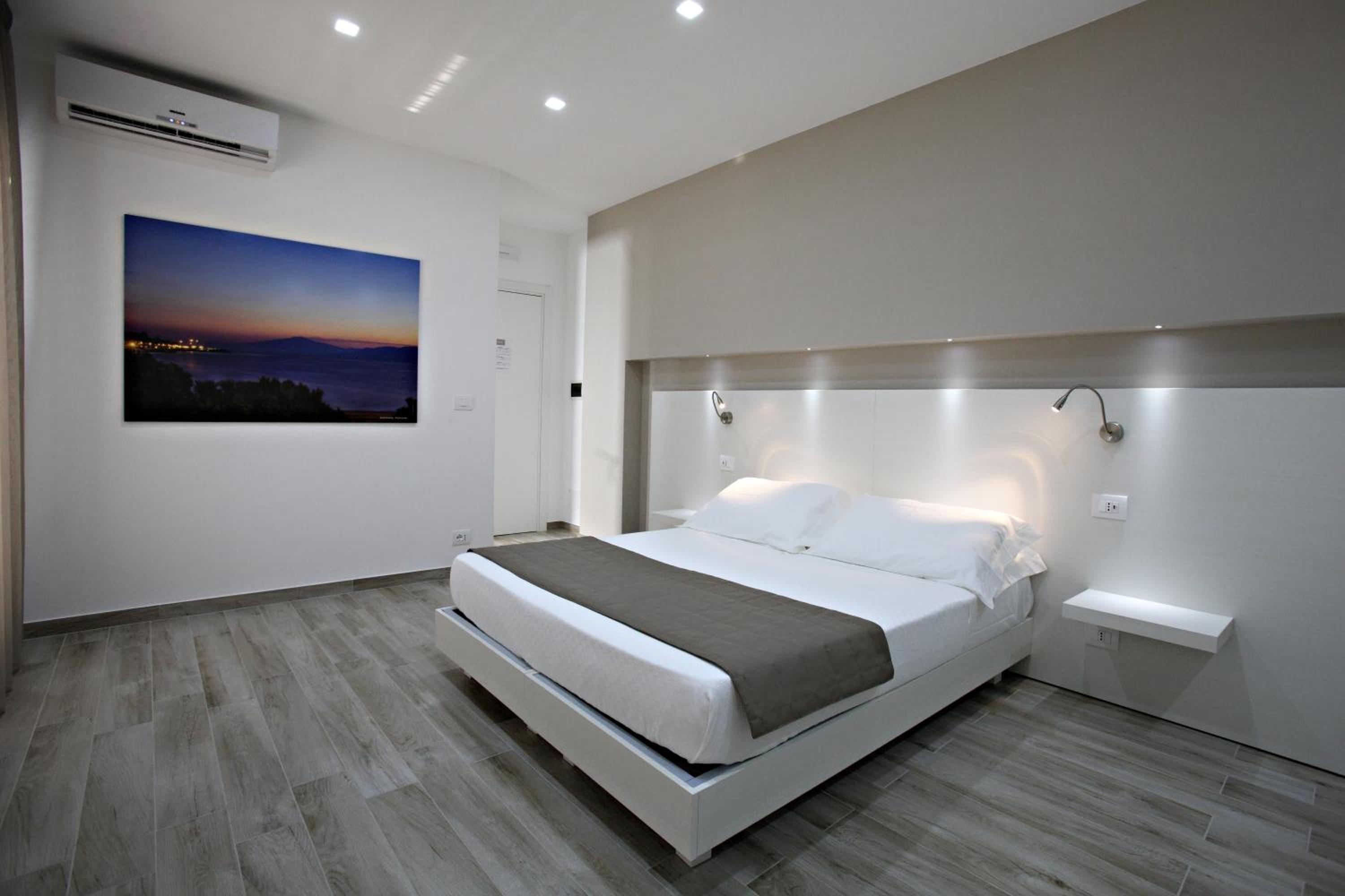 Triple Room with Private Bathroom - Photo 4
