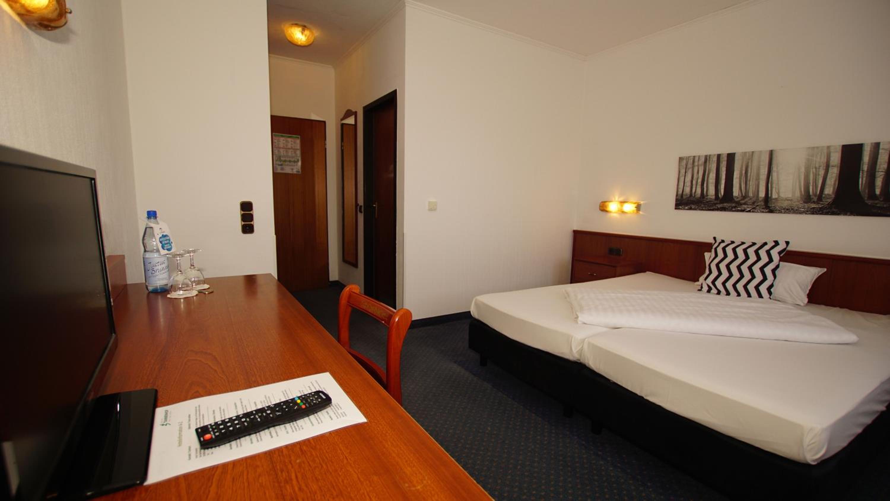 Standard Double Room photo 2