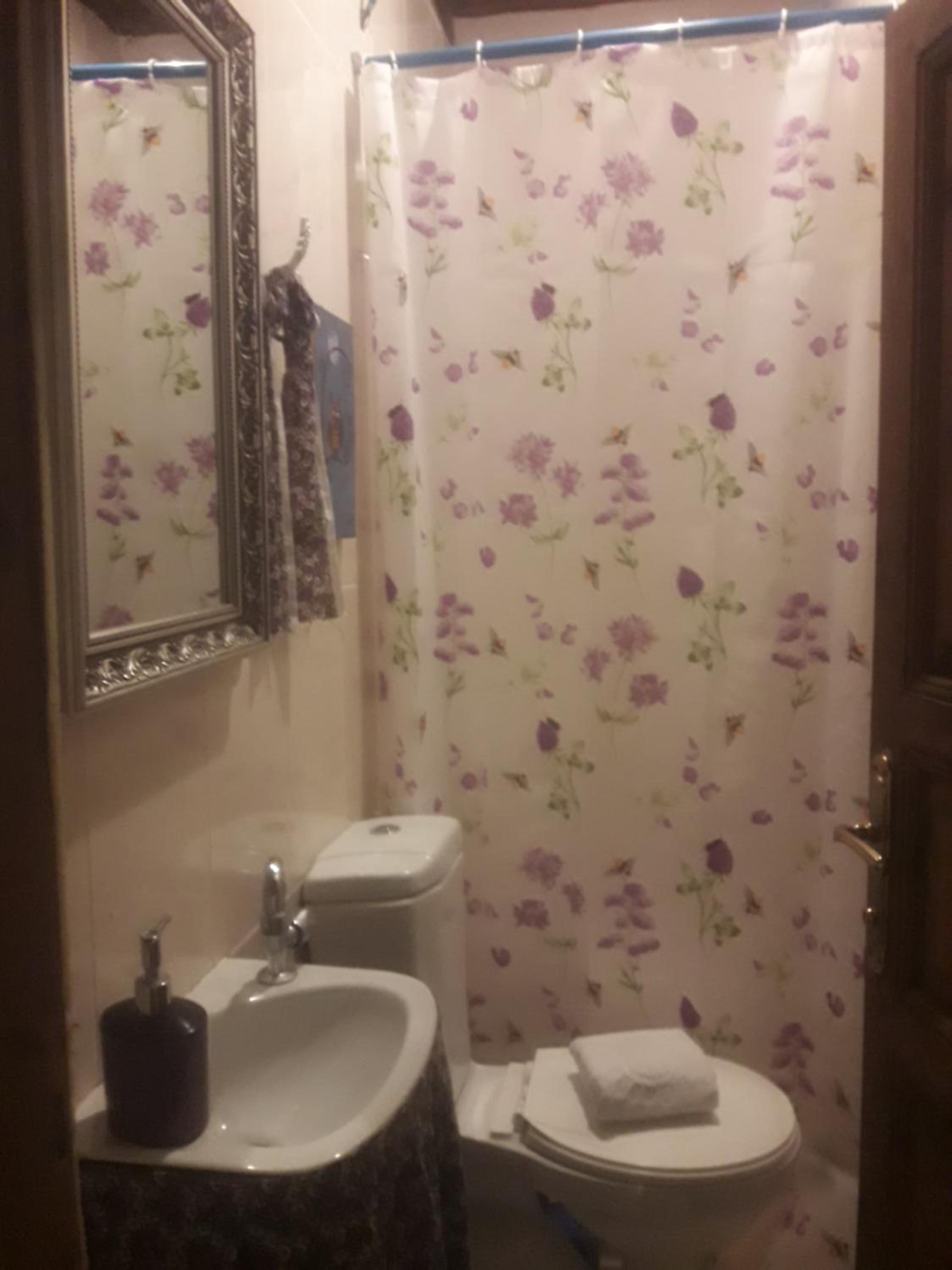 Family Room with Private Bathroom photo 2