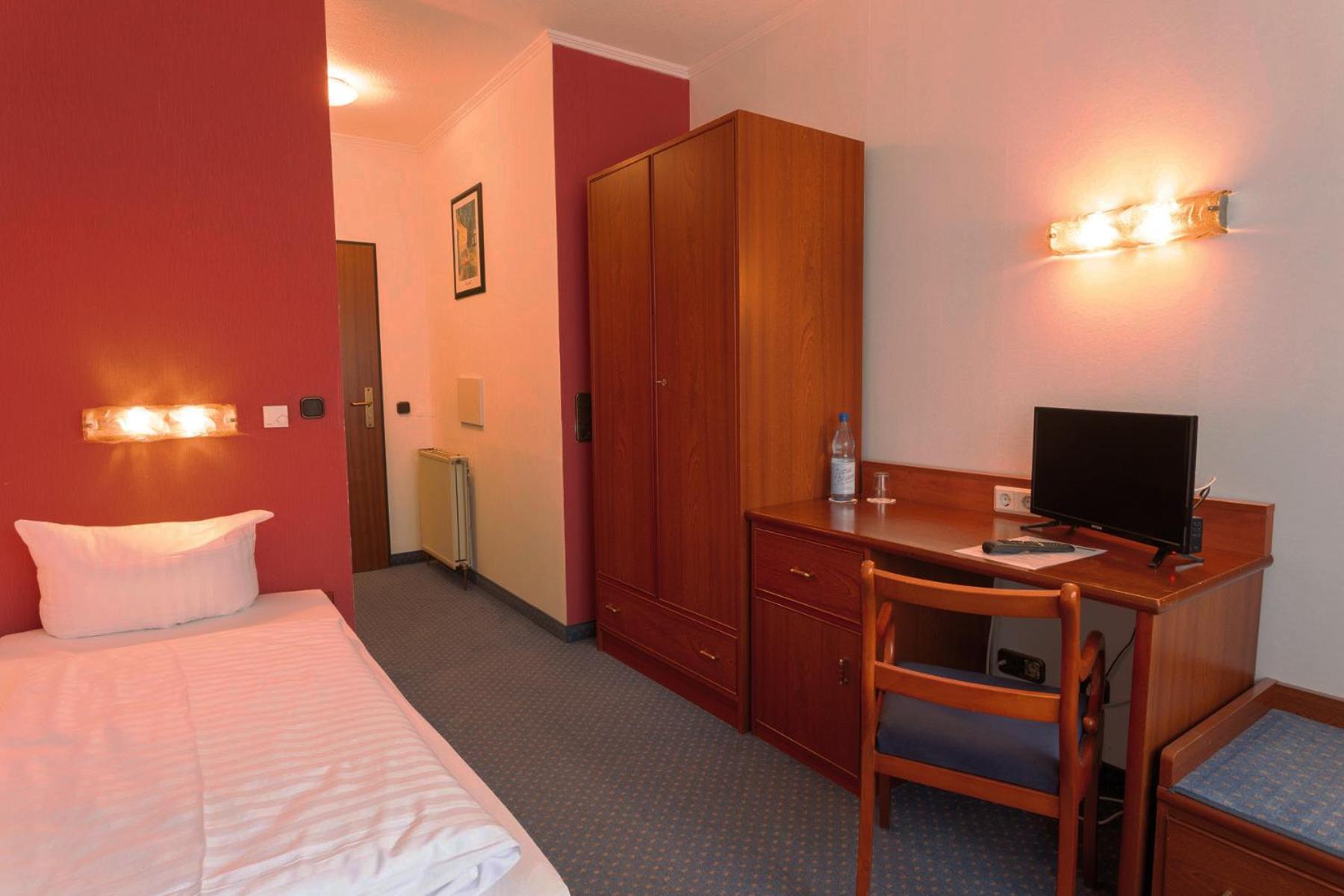 Standard Single Room photo 2