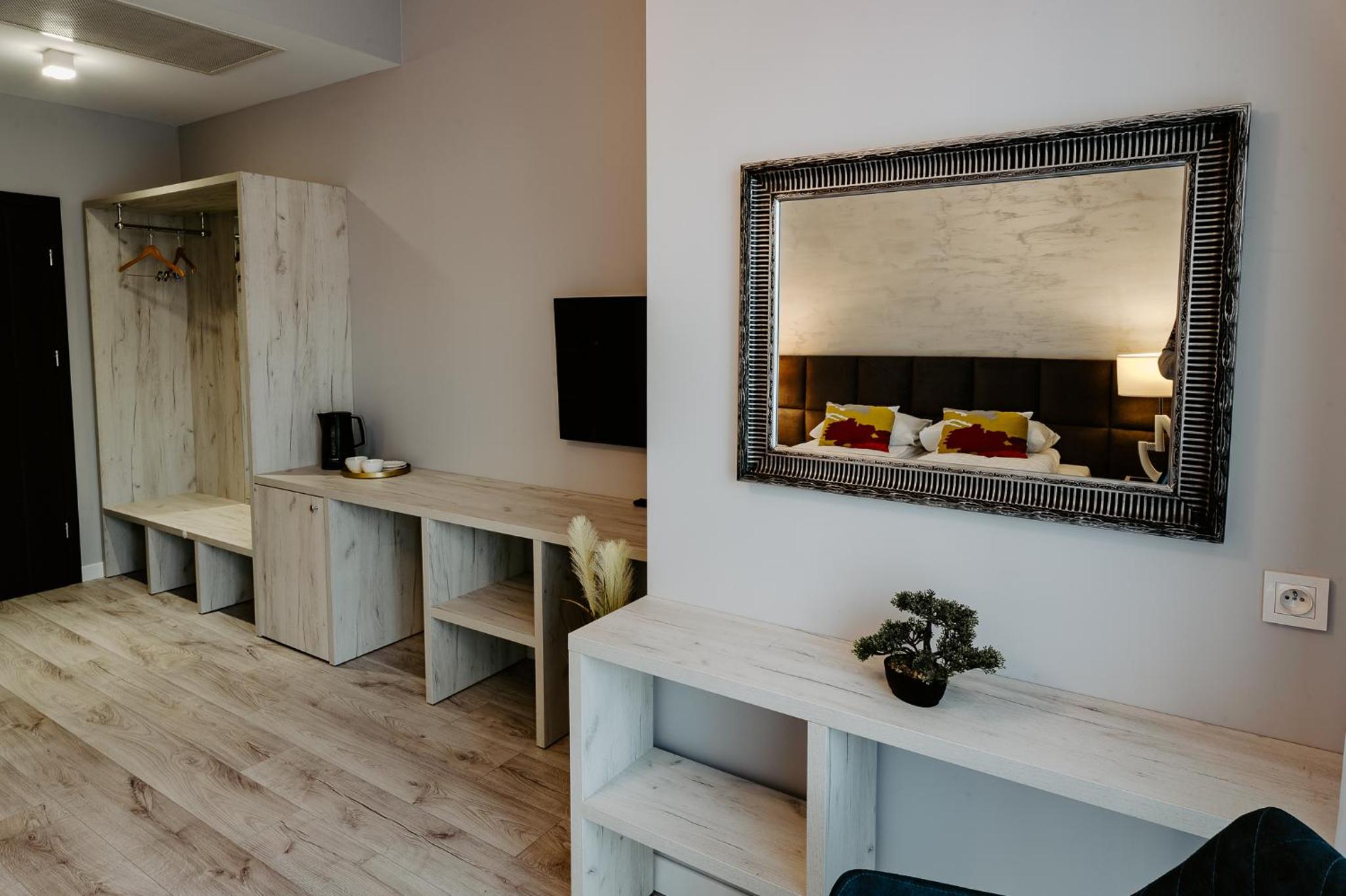 Deluxe Double or Twin Room - Photo 19