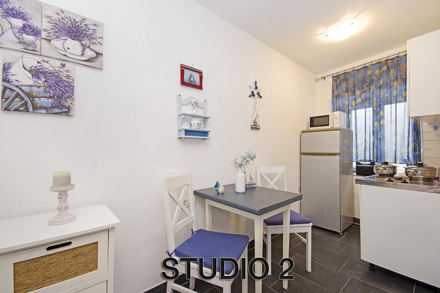 Studio with Terrace - Photo 10