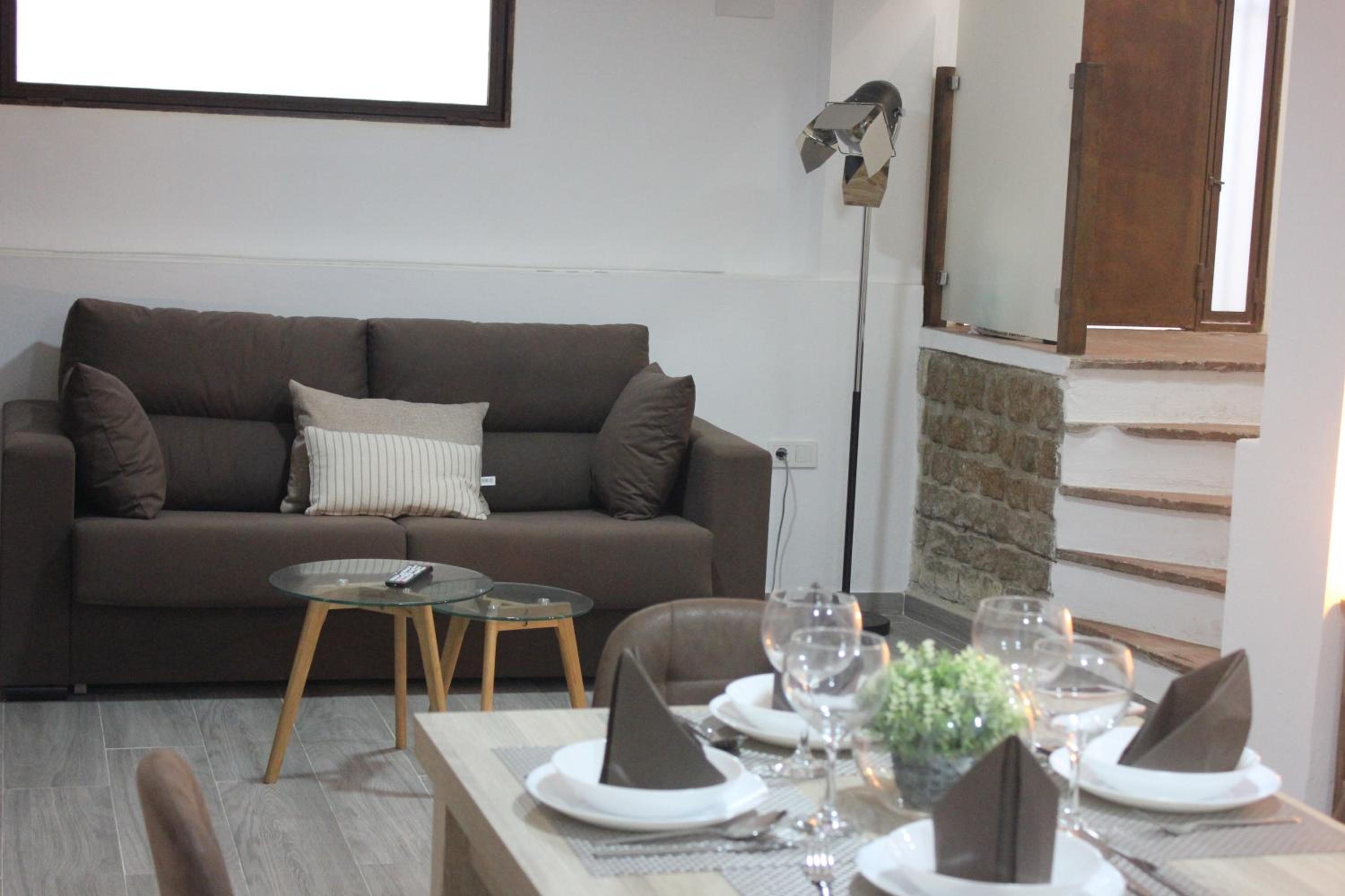 One-Bedroom Apartment - Photo 40
