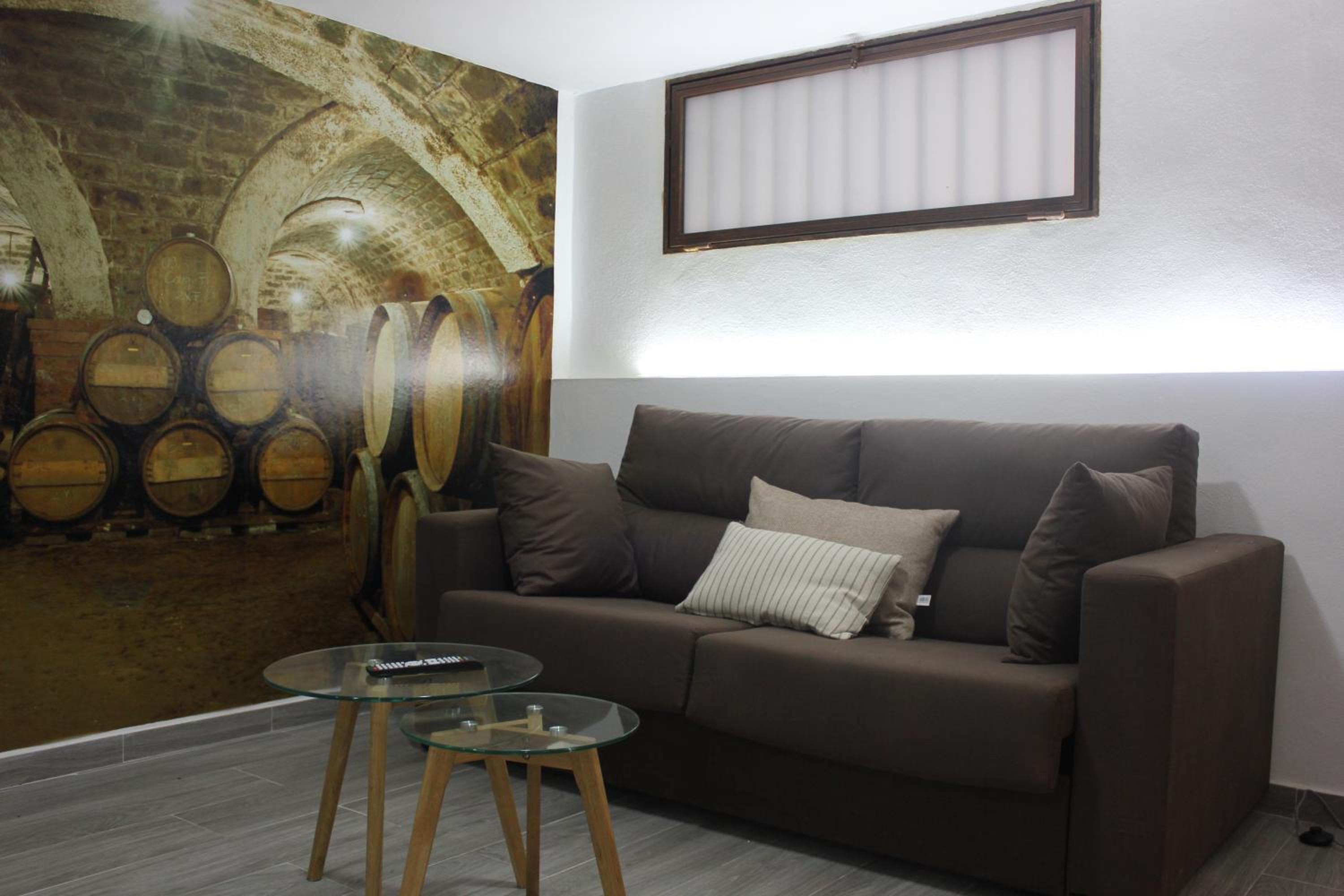 One-Bedroom Apartment - Photo 33