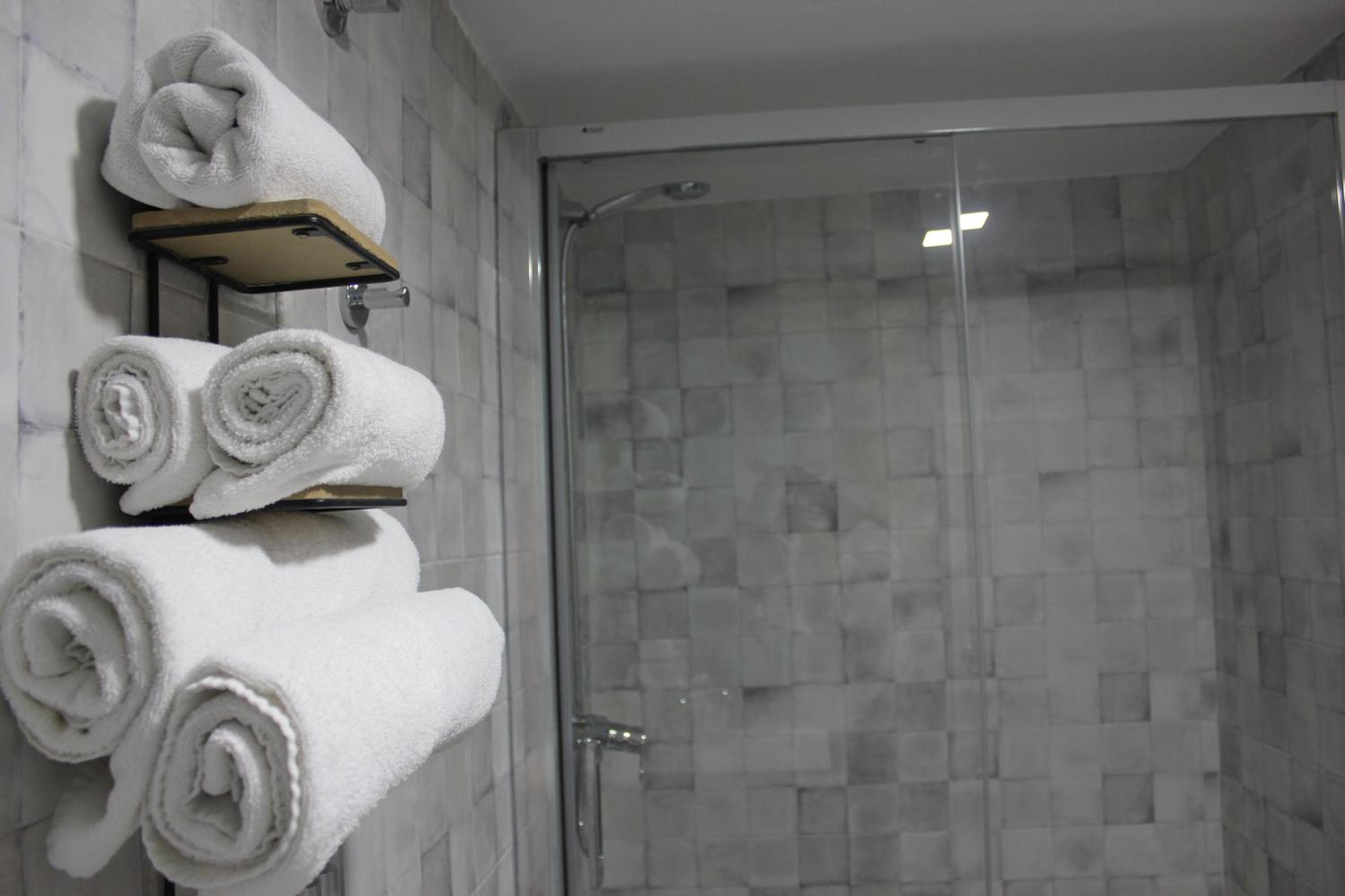 One-Bedroom Apartment - Photo 25