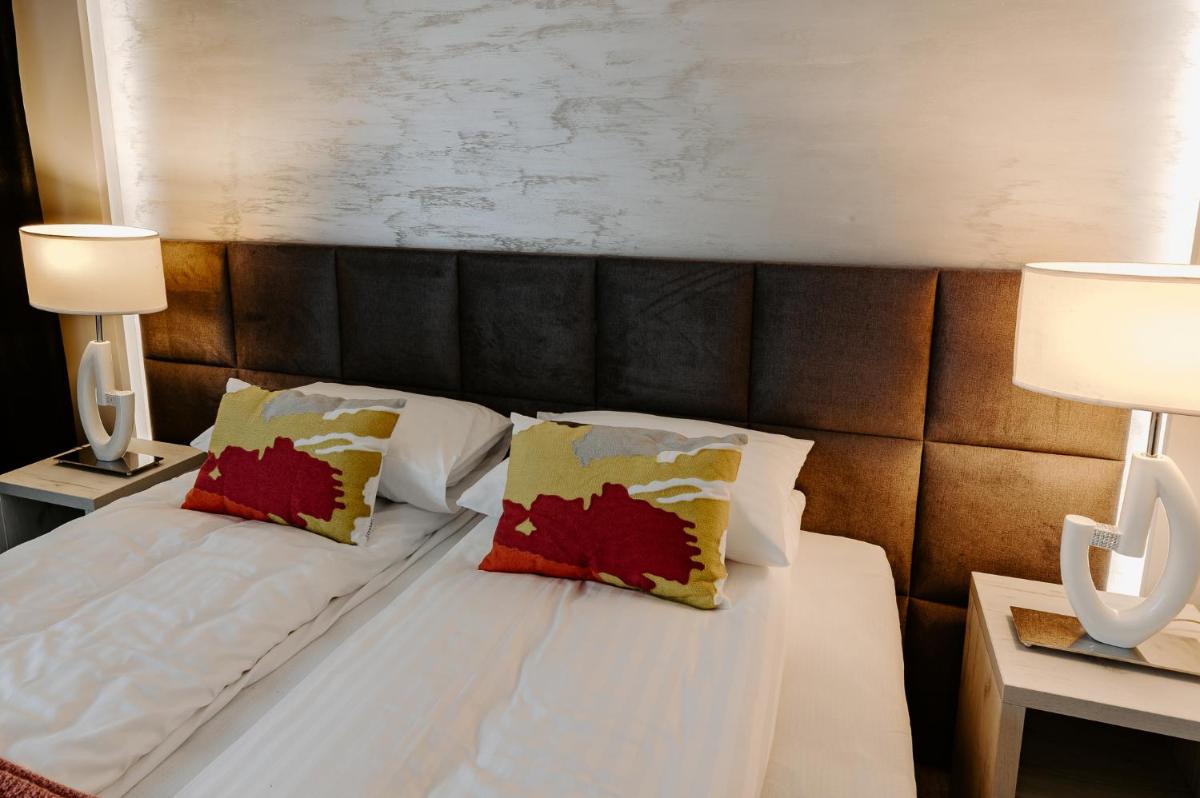 Deluxe Double or Twin Room - Photo 18