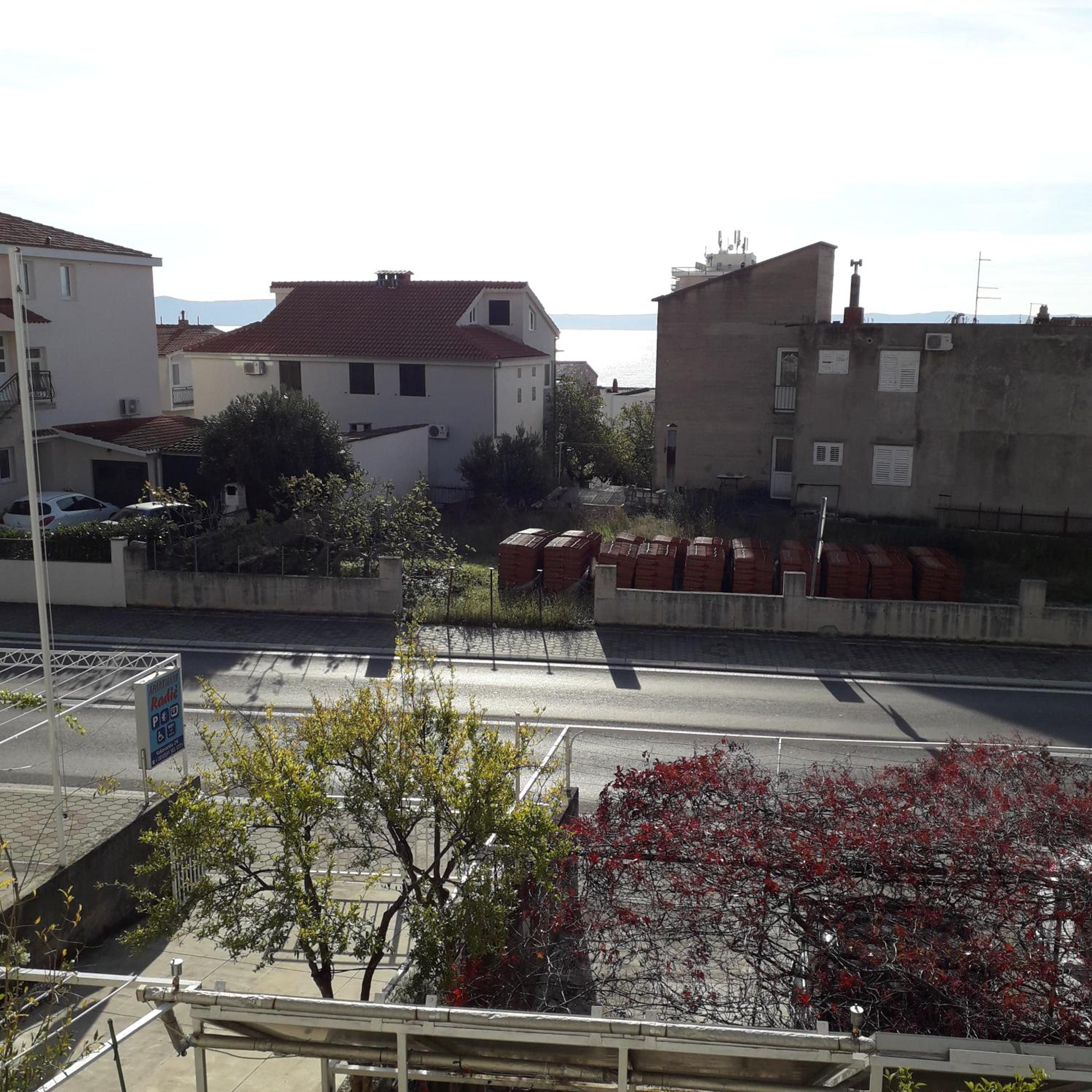 Three-Bedroom Apartment with Terrace - Photo 47