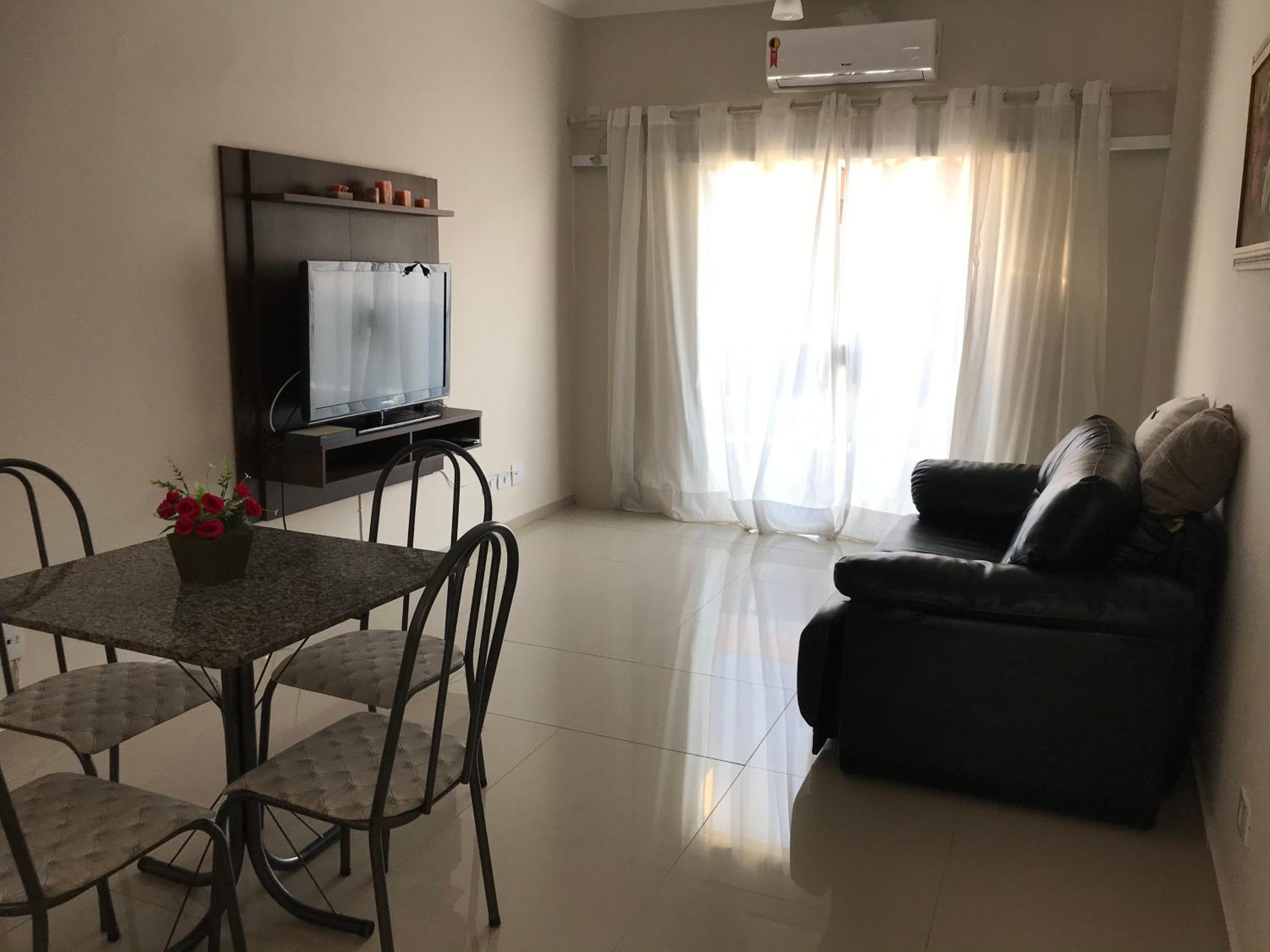 One-Bedroom Apartment - Photo 1