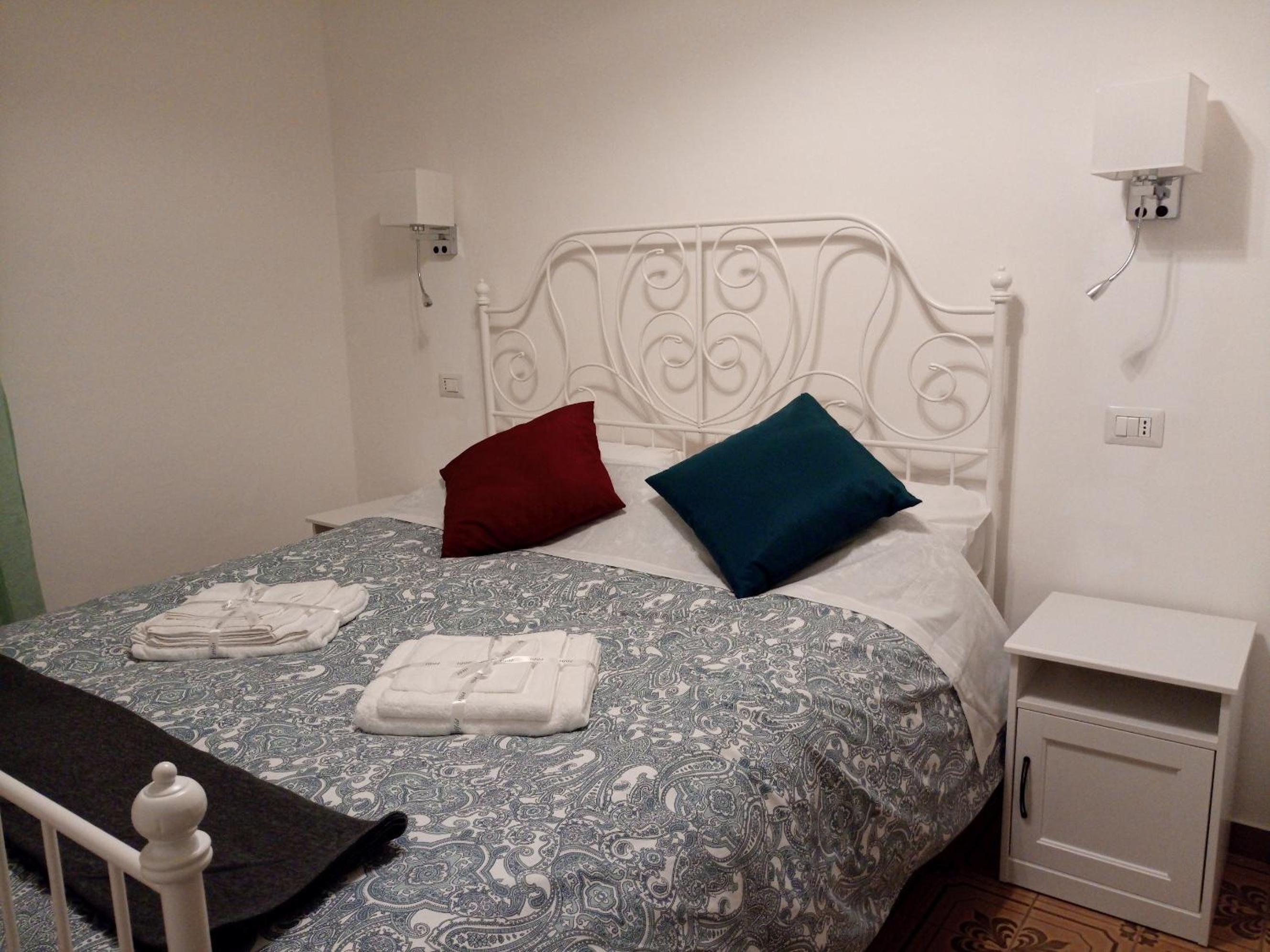 One-Bedroom Apartment photo 3