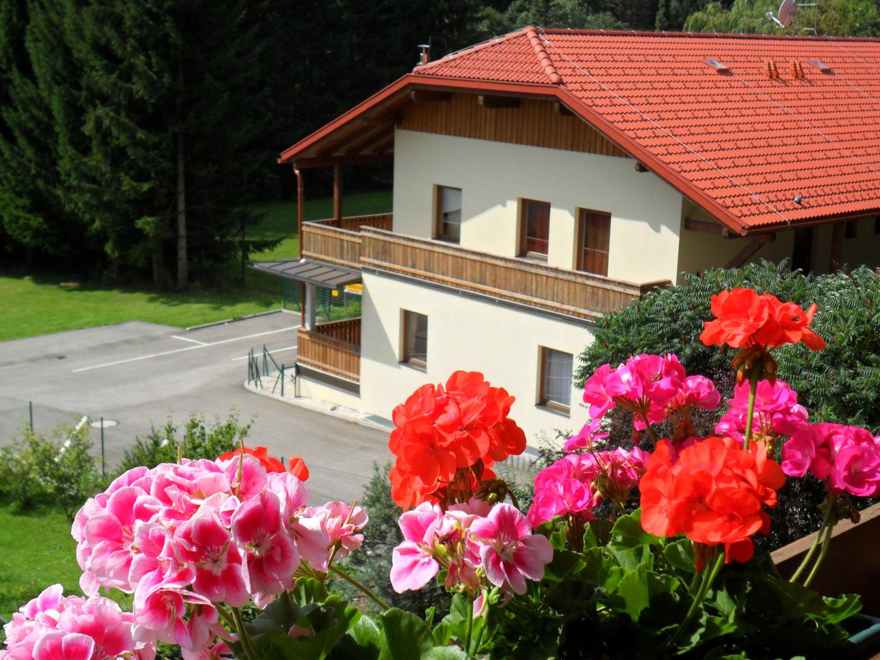 Comfort Two-Bedroom Apartment with Balcony photo 2