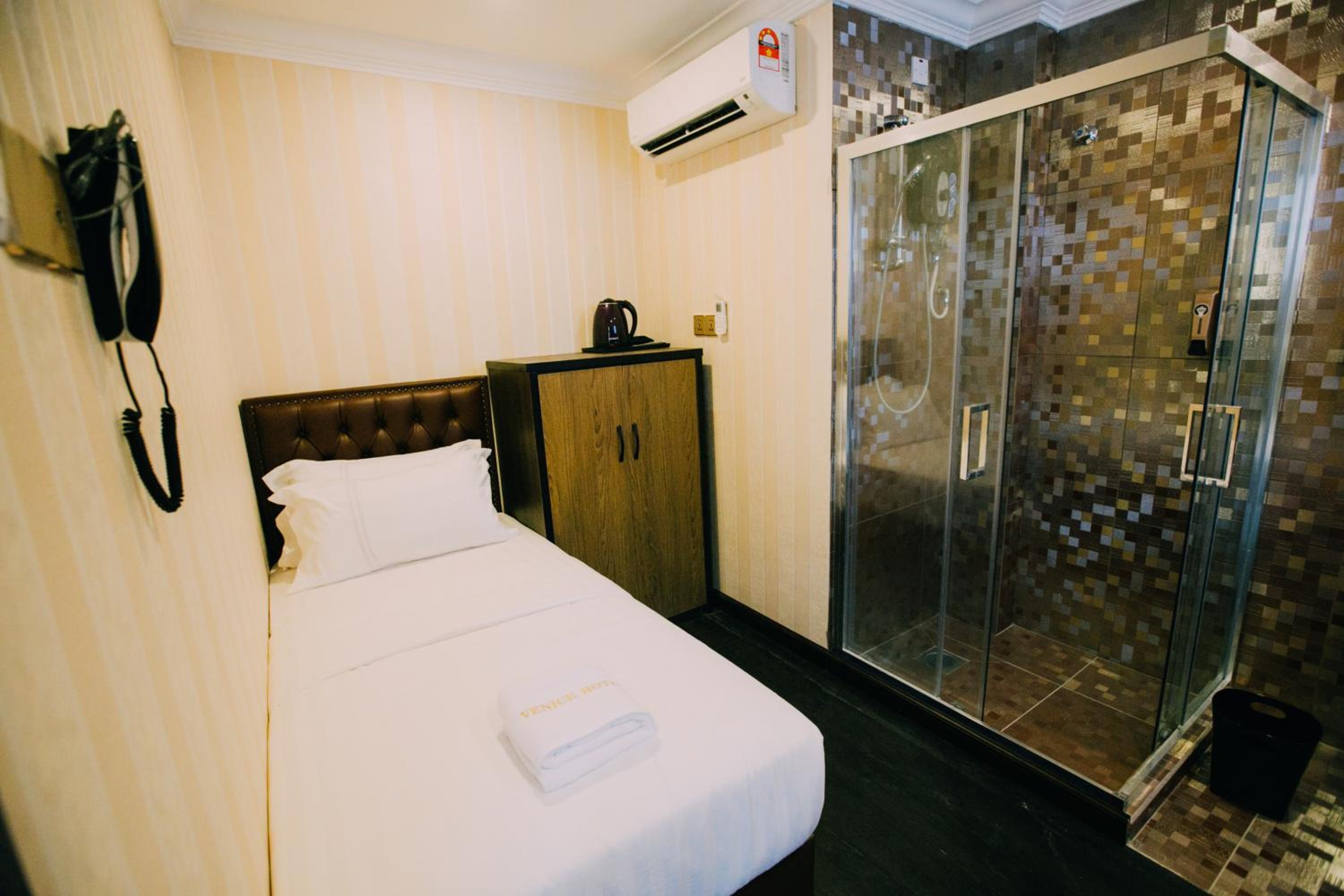 Single Room photo 1