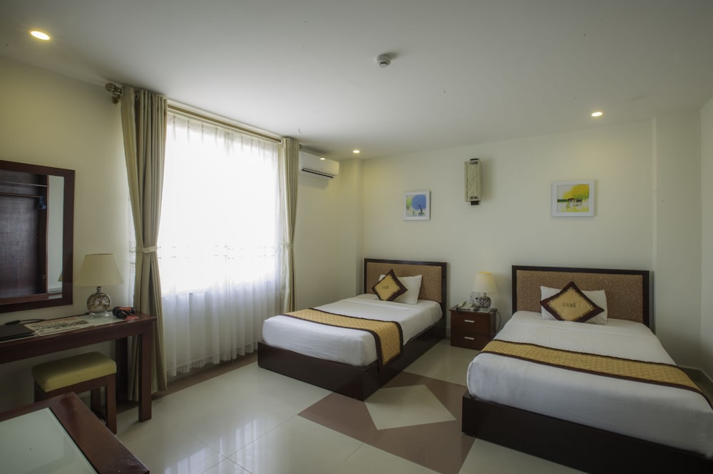 Deluxe Double or Twin Room photo 2