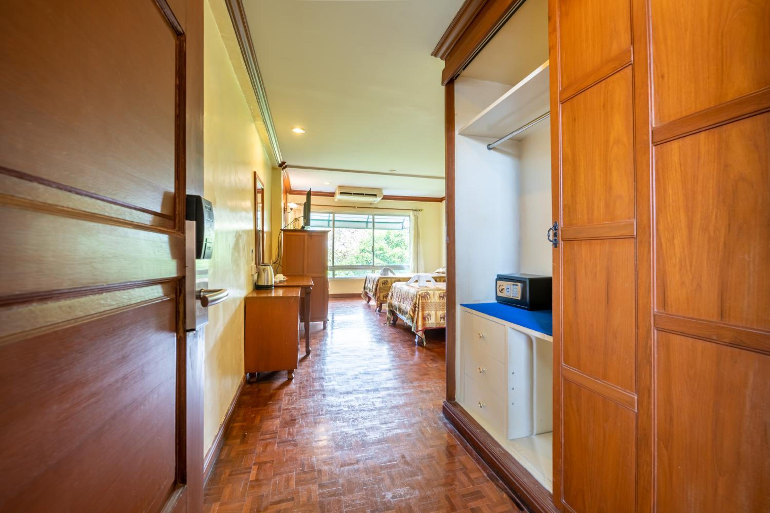 Superior Double or Twin Room photo 3