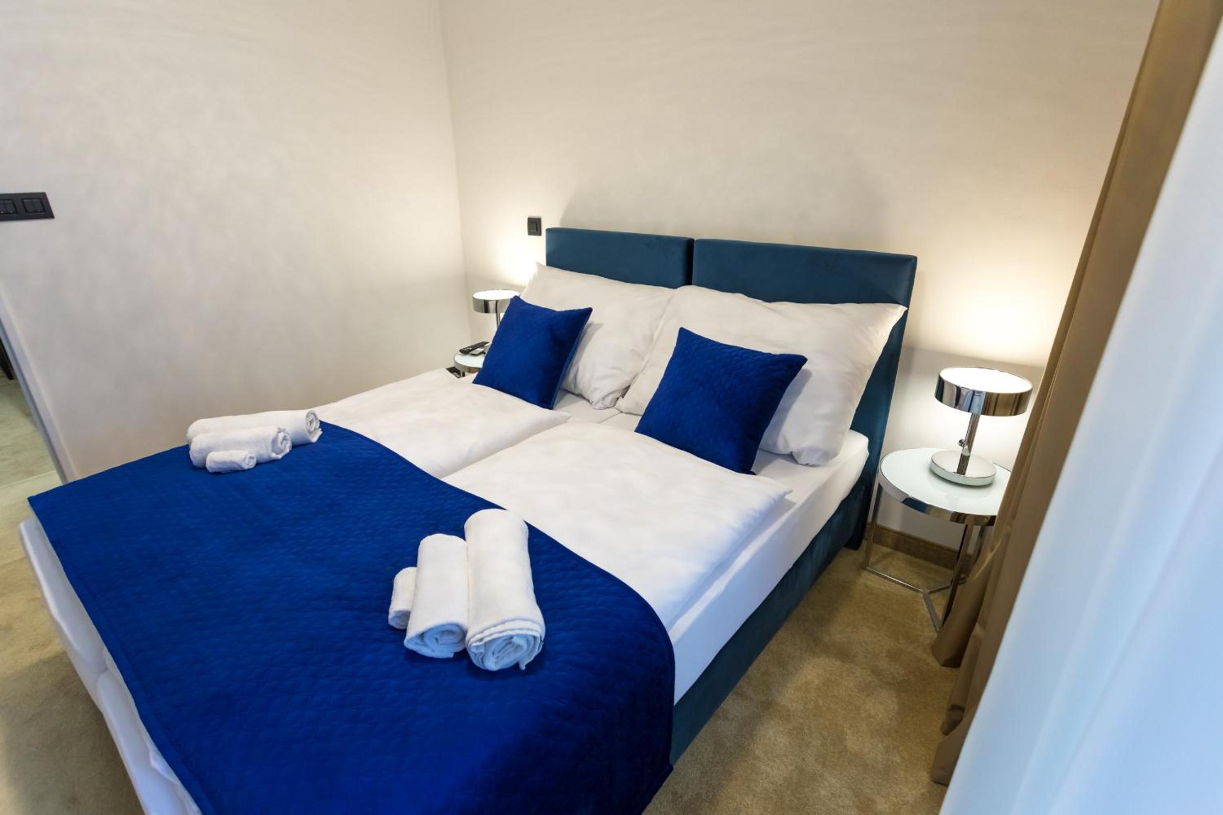 One-Bedroom Apartment - Photo 19