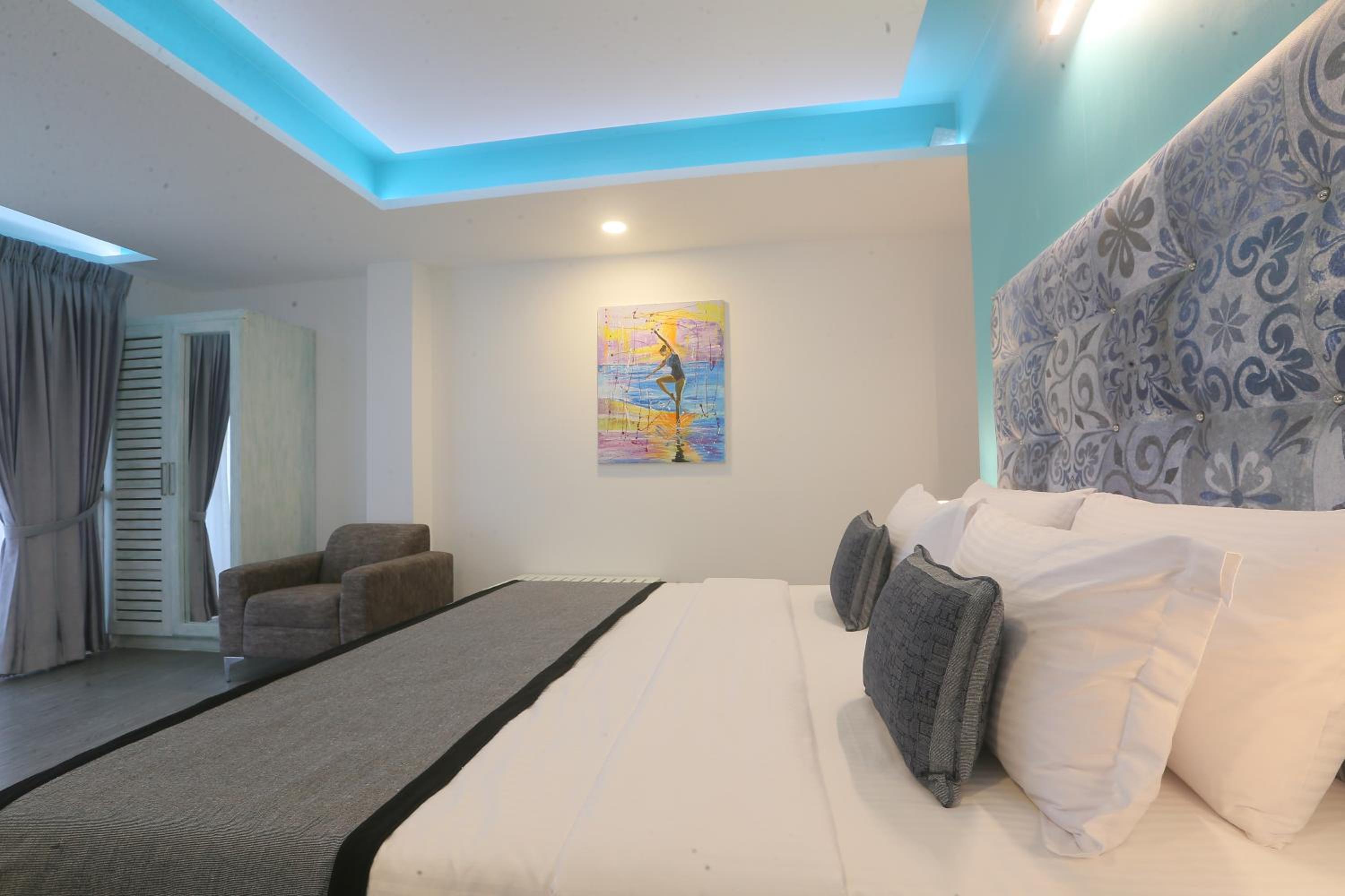 Deluxe Double Room with Balcony