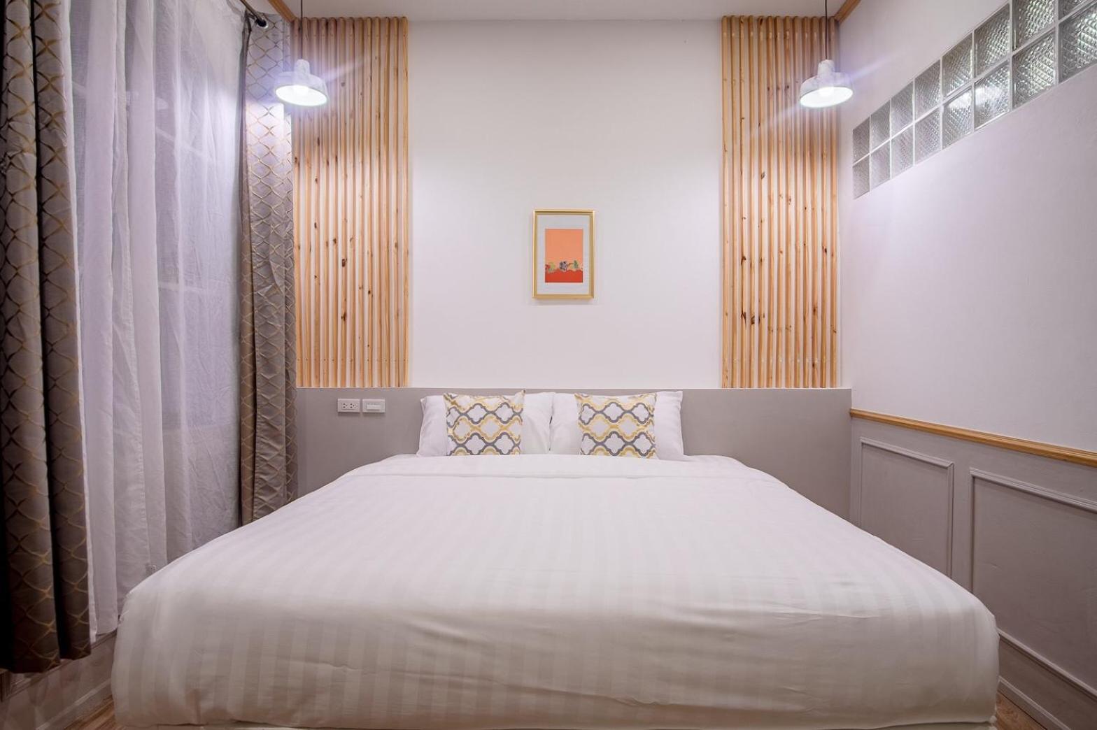 Suite with Balcony - Photo 8