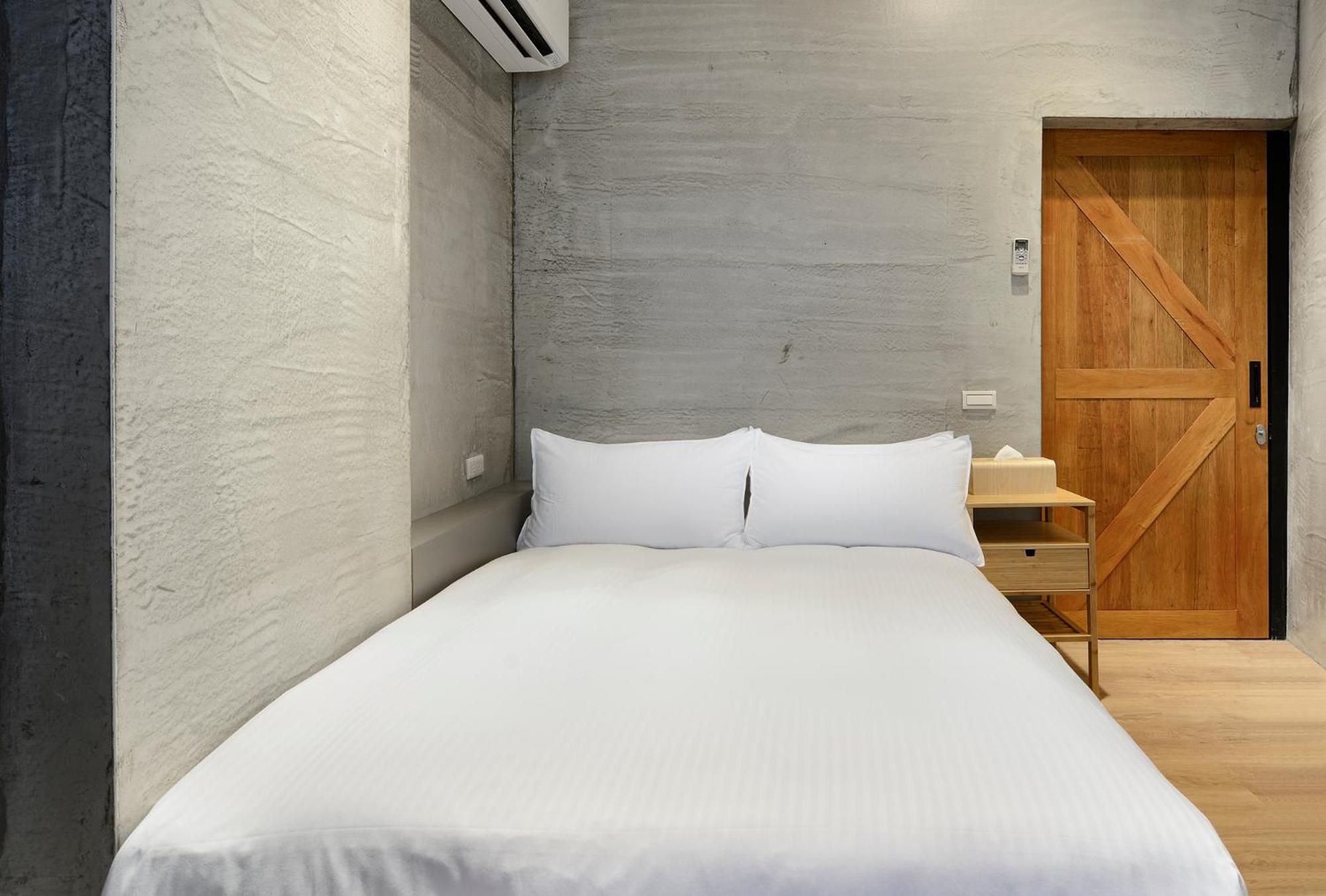 Small Double Room photo 3