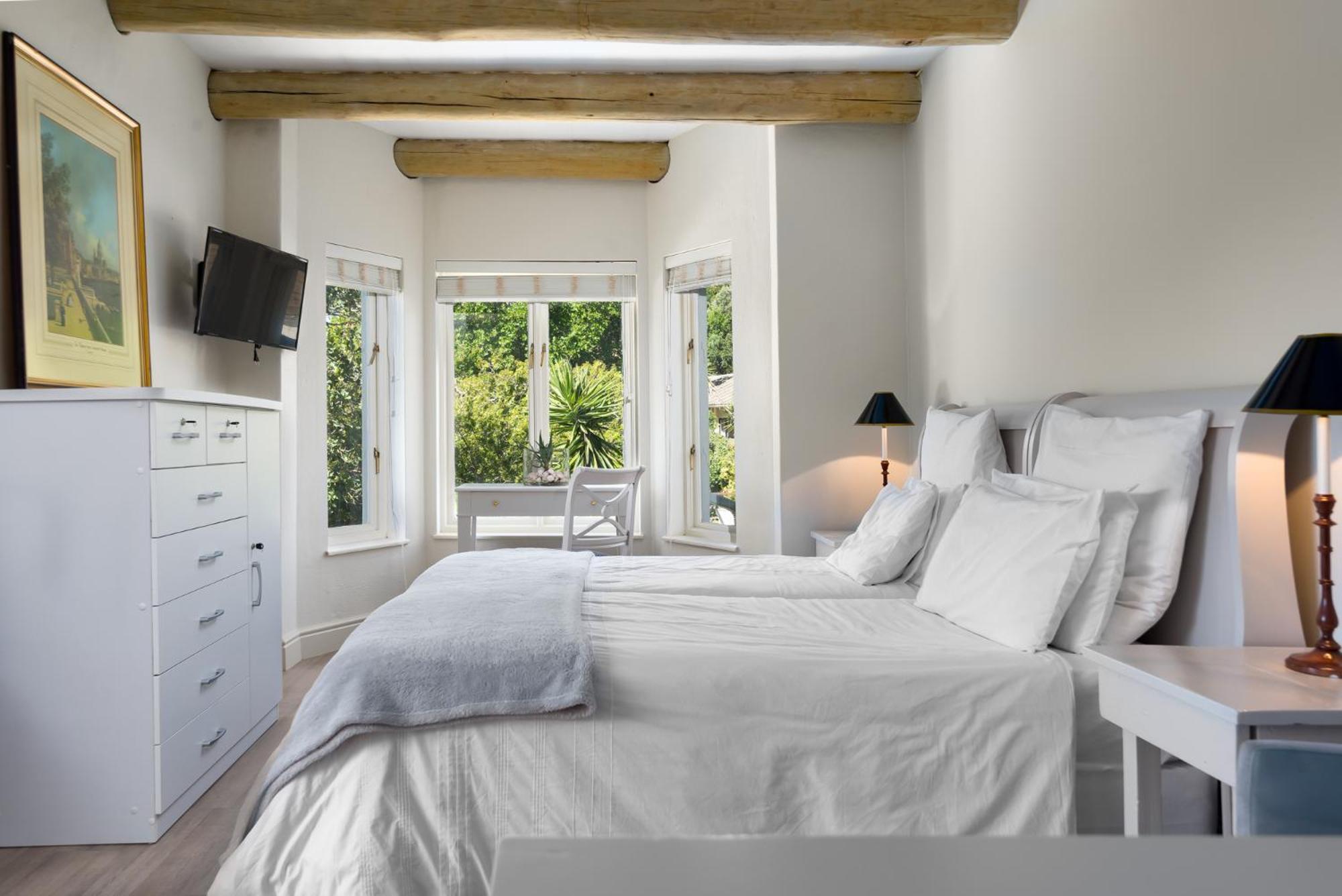 Double or Twin Room with Garden View photo 3