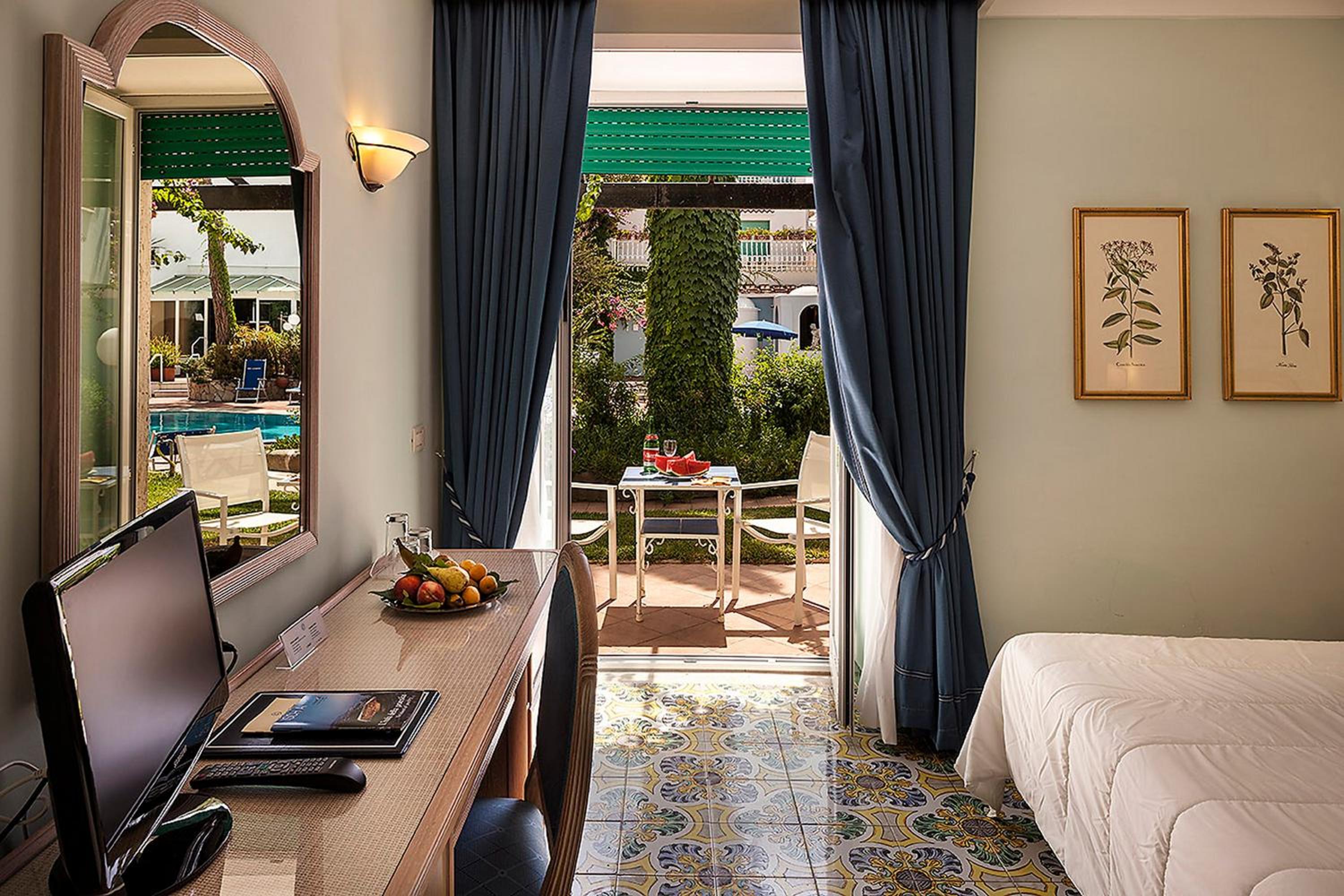 Classic Double Room - Photo 1