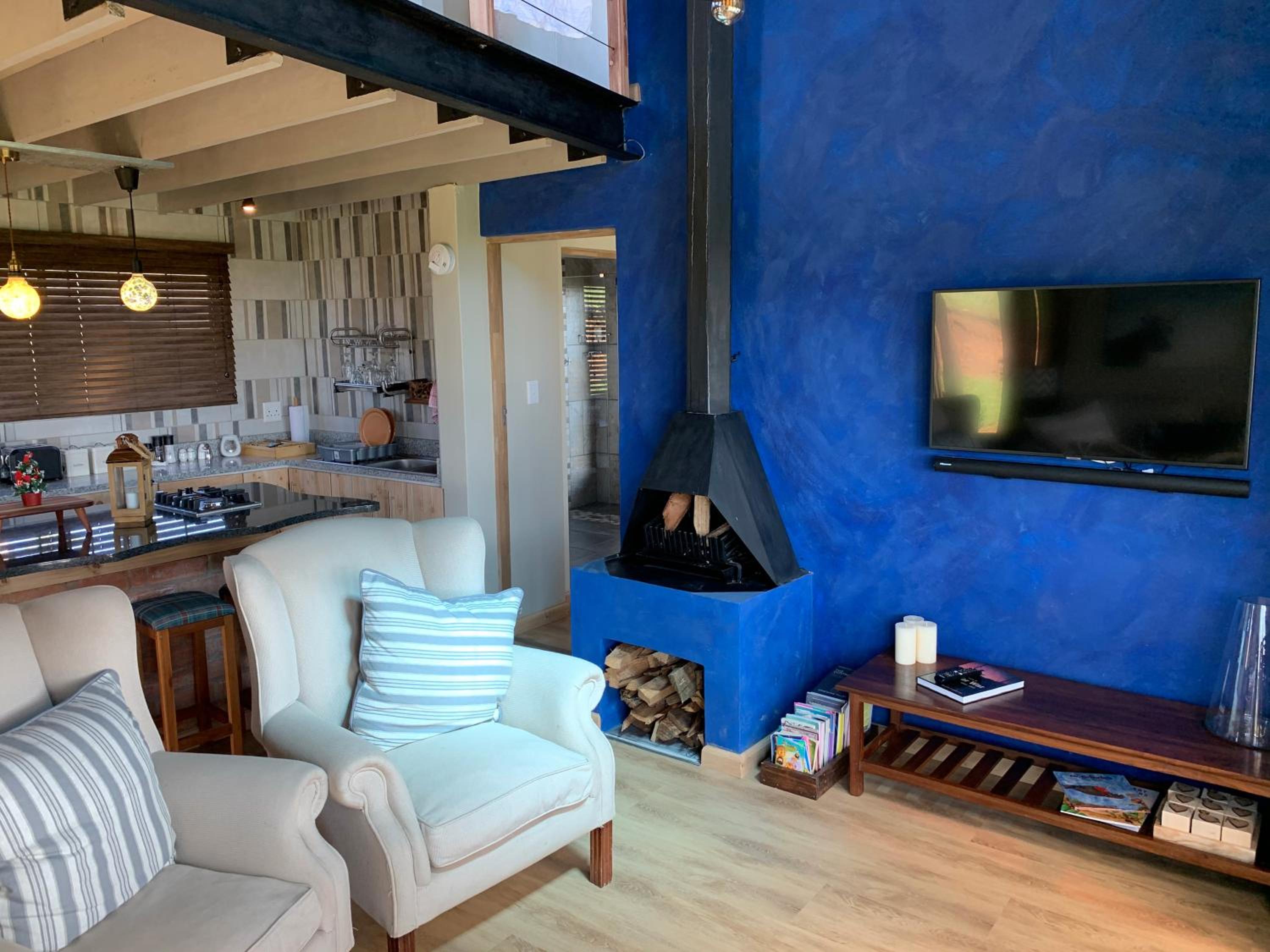 Three-Bedroom House - Photo 36