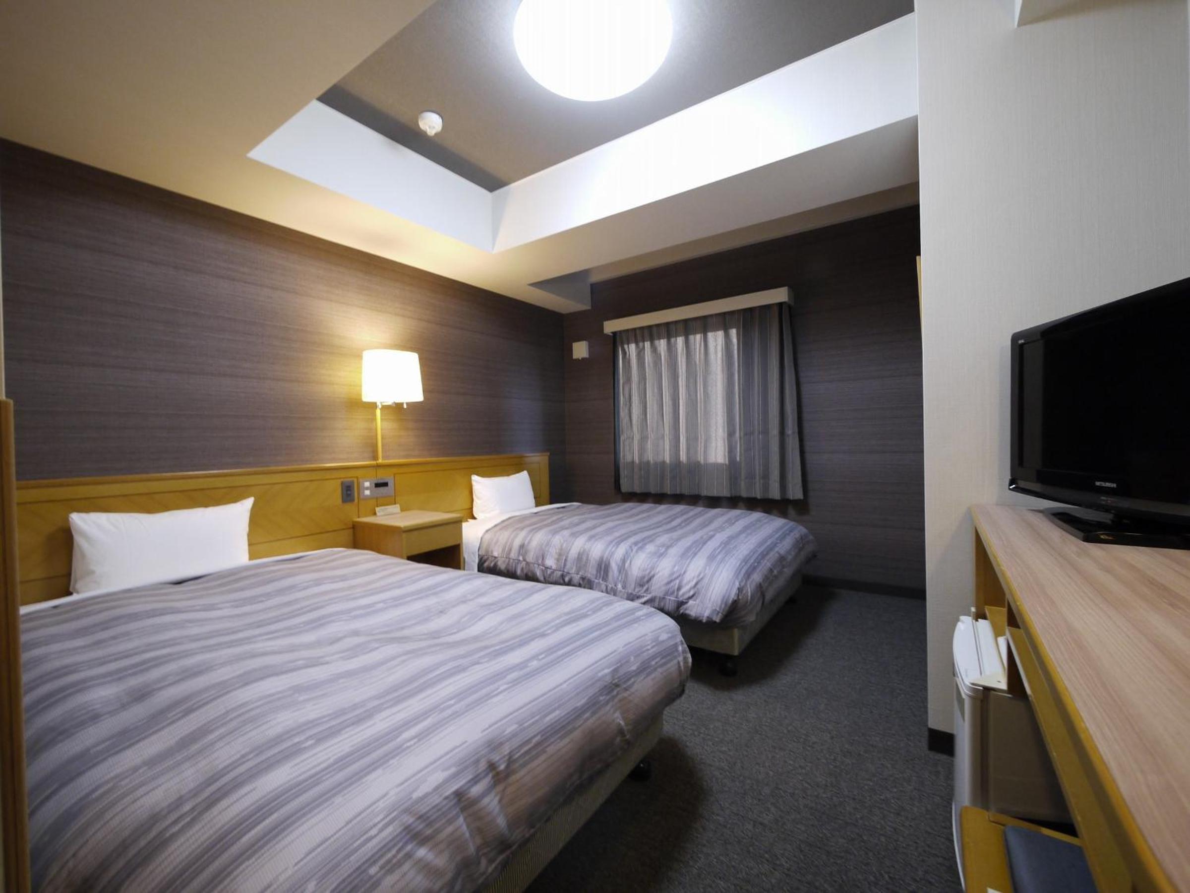 Twin Room - Smoking - Photo 1