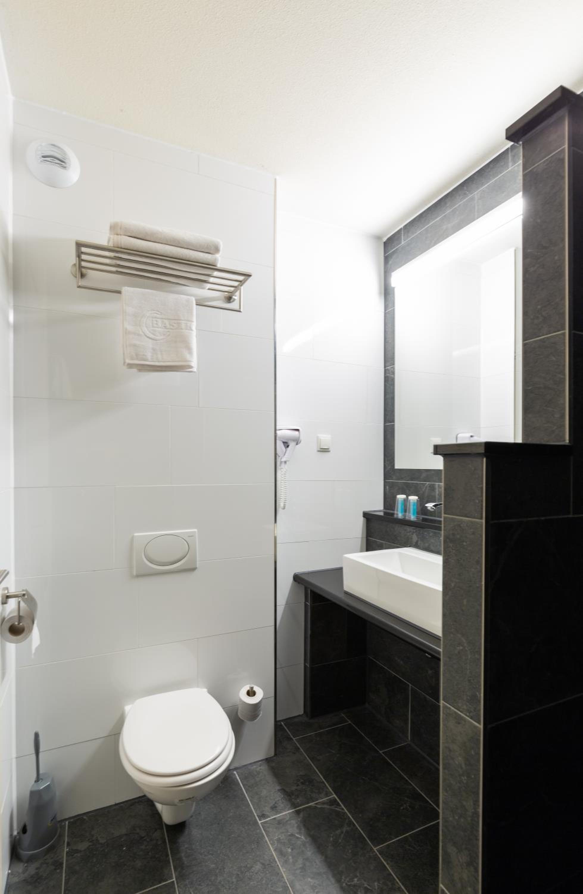 Deluxe Twin Room - Photo 4