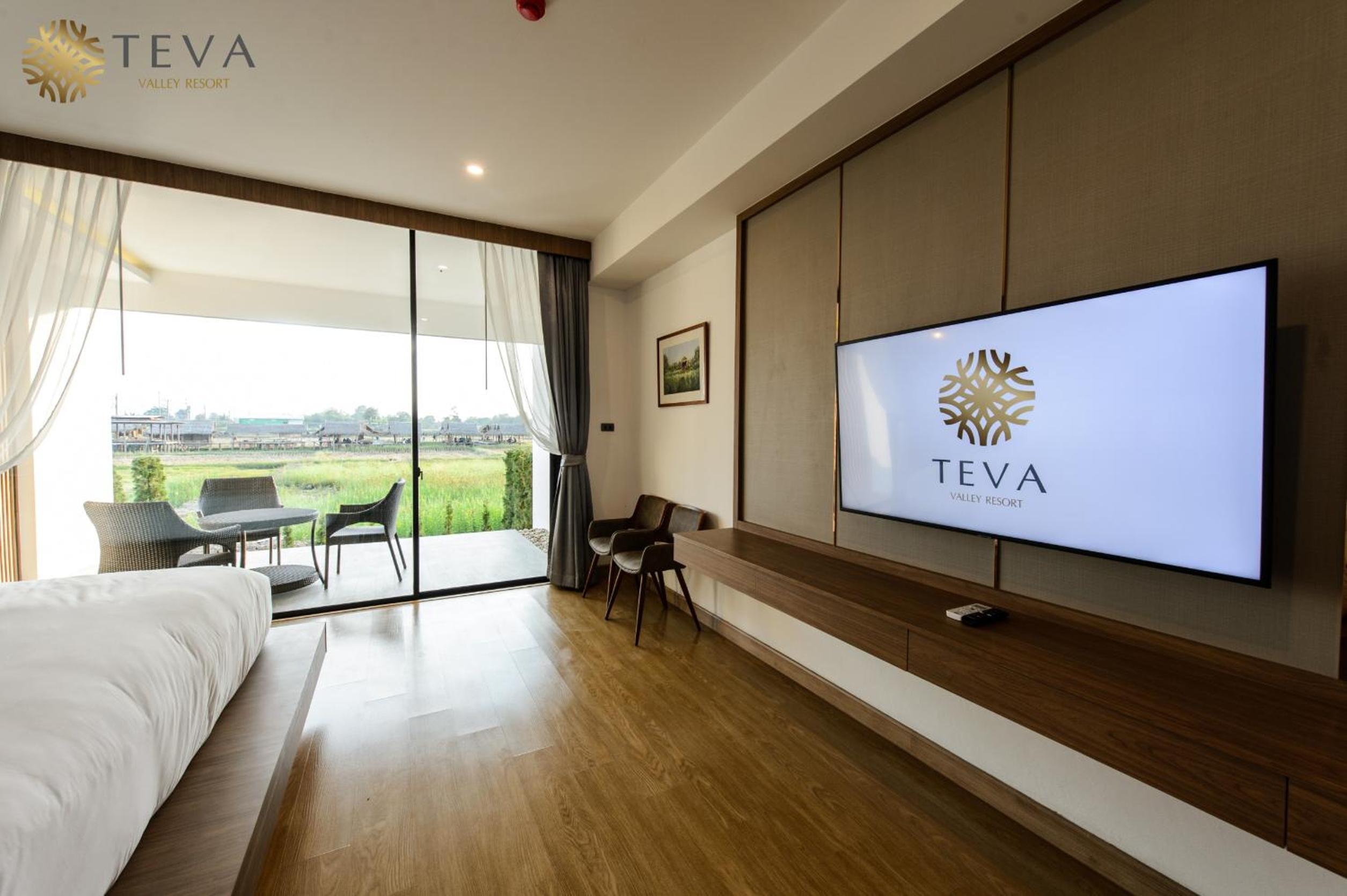 Triple Room with Balcony - Photo 8