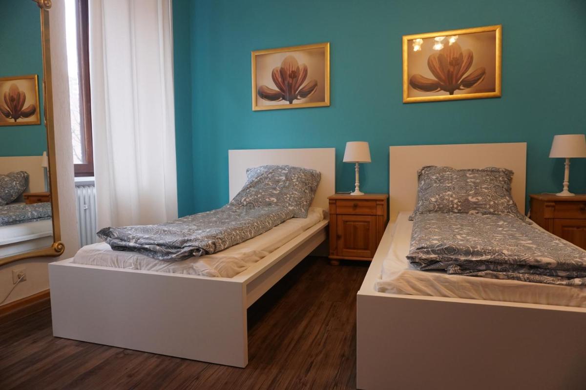 Twin Room with Private External Bathroom