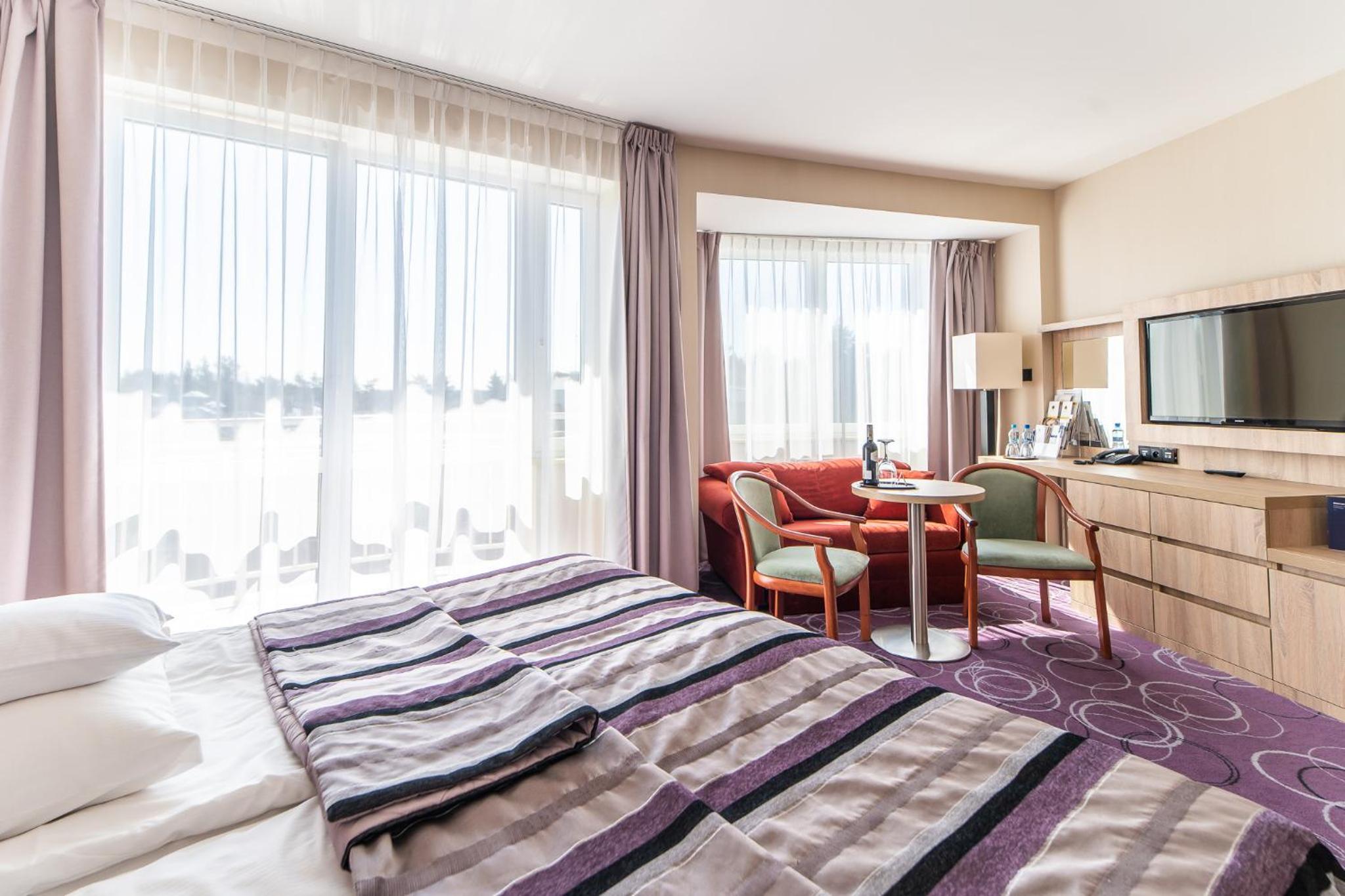 Double Room with Balcony - Photo 4