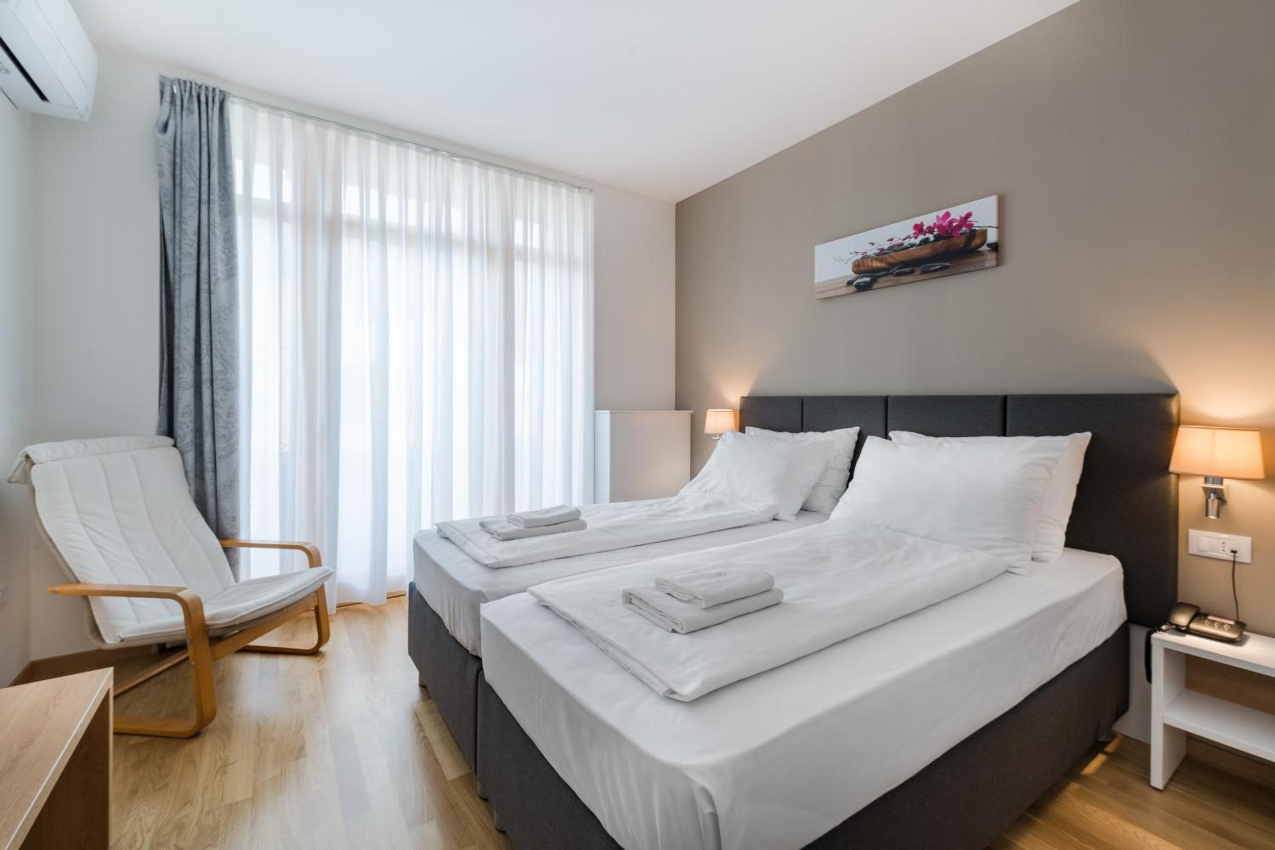 Superior Double or Twin Room - Photo 5