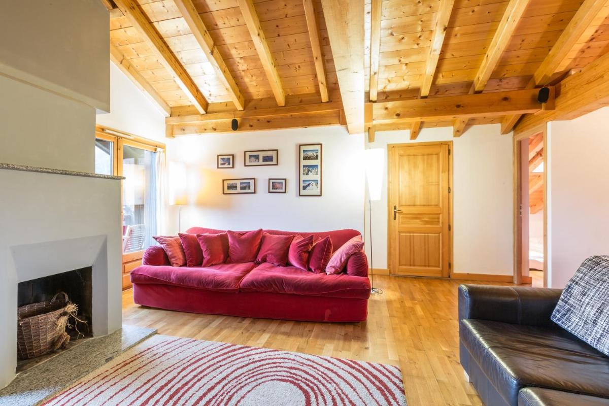 Three-Bedroom Apartment with Mountain View (6 Persons)