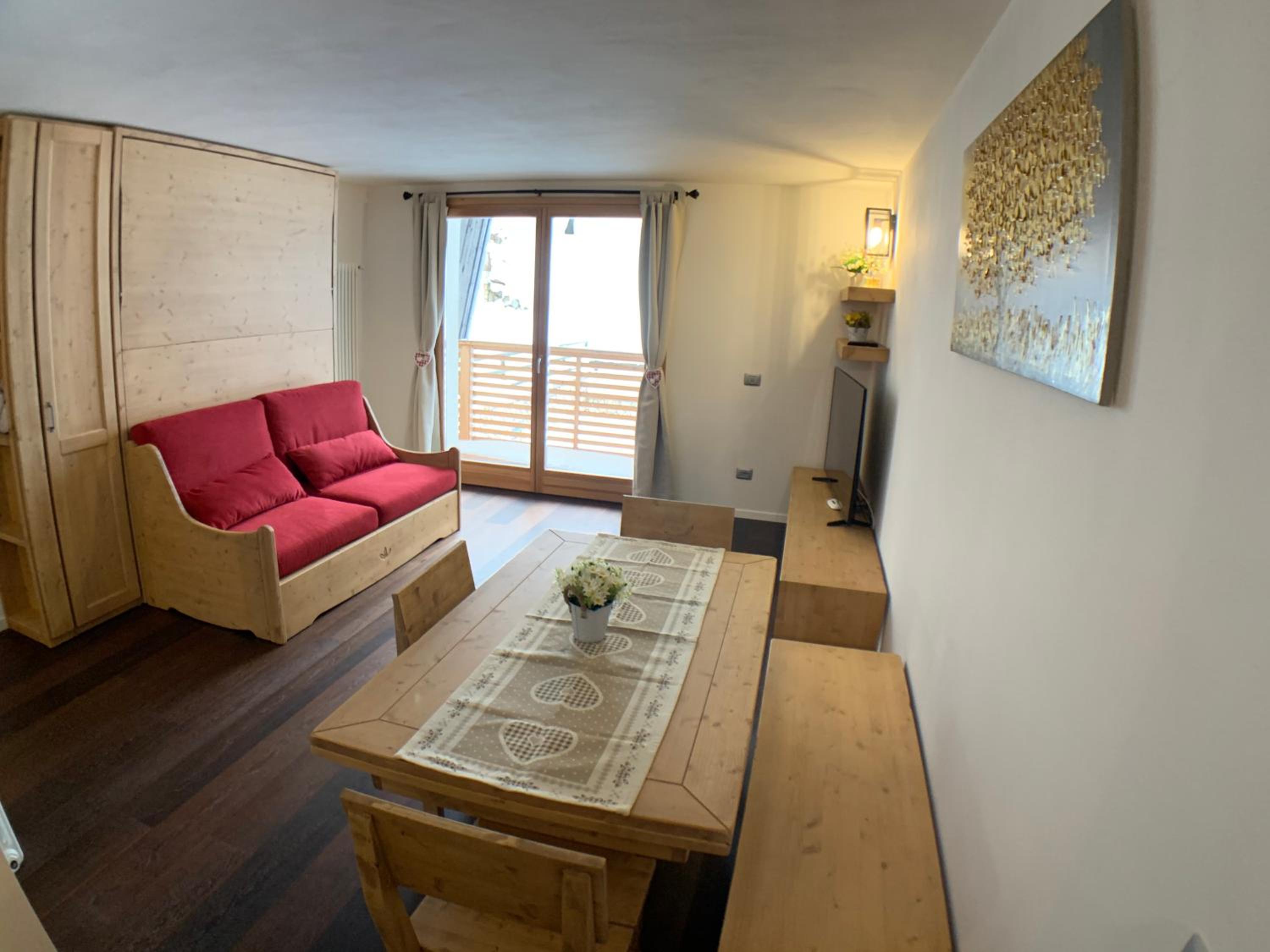 One-Bedroom Apartment photo 3