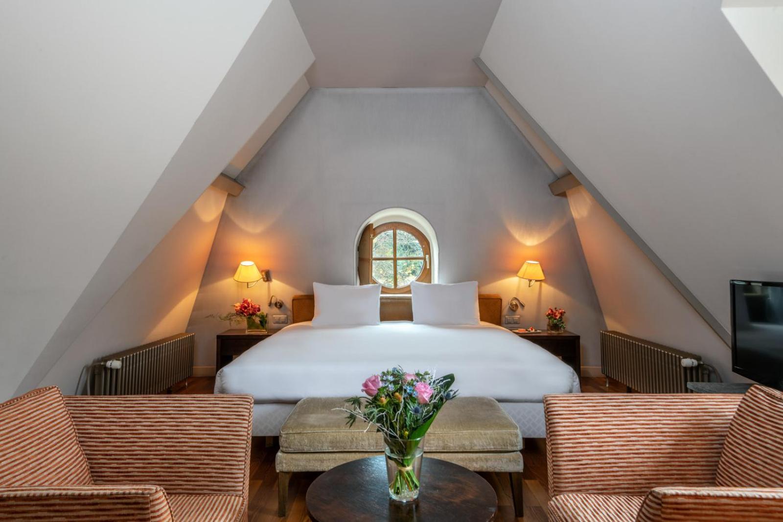 Suite with Lake View - Photo 4